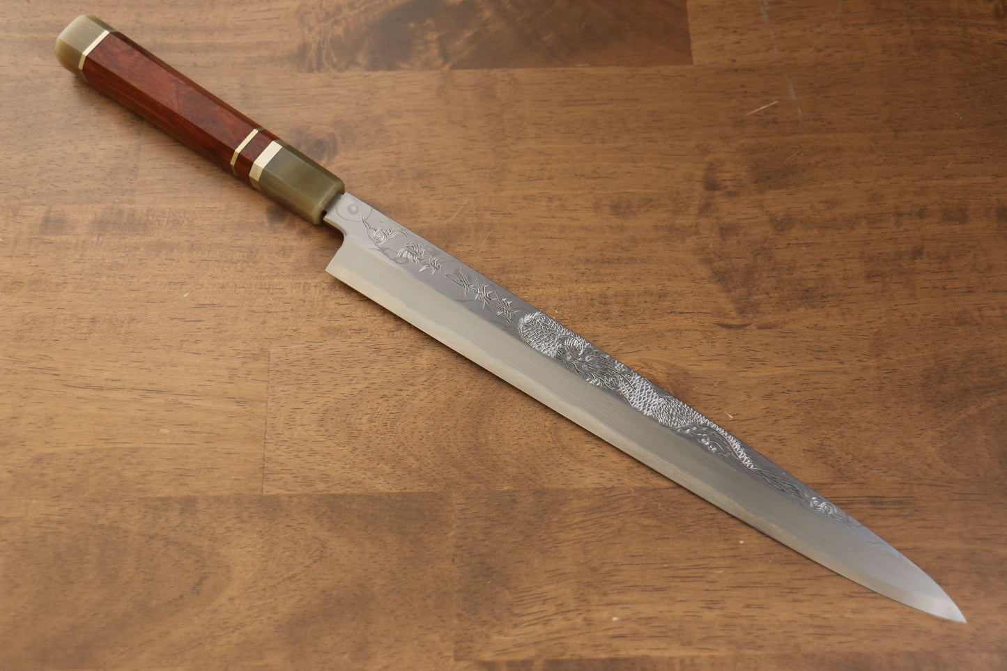 堺 孝行 天龍 うずしお 青ニ鋼 ドラゴンの彫刻入り 柳刃包丁 300mm 赤黒檀柄 鞘付き - 清助刃物