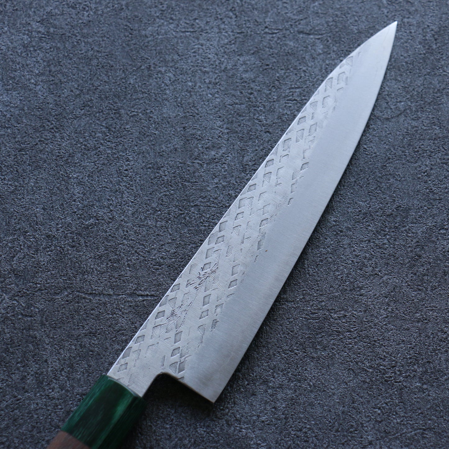 清助 銀三鋼 鎚目 牛刀包丁 210mm ウォルナット (両側緑口輪)柄 - 清助刃物