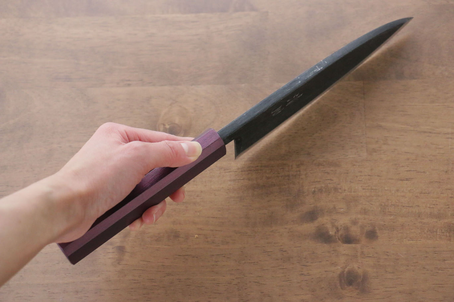 清助 白ニ鋼 黒打 出刃包丁 180mm 漆塗パープル柄 - 清助刃物