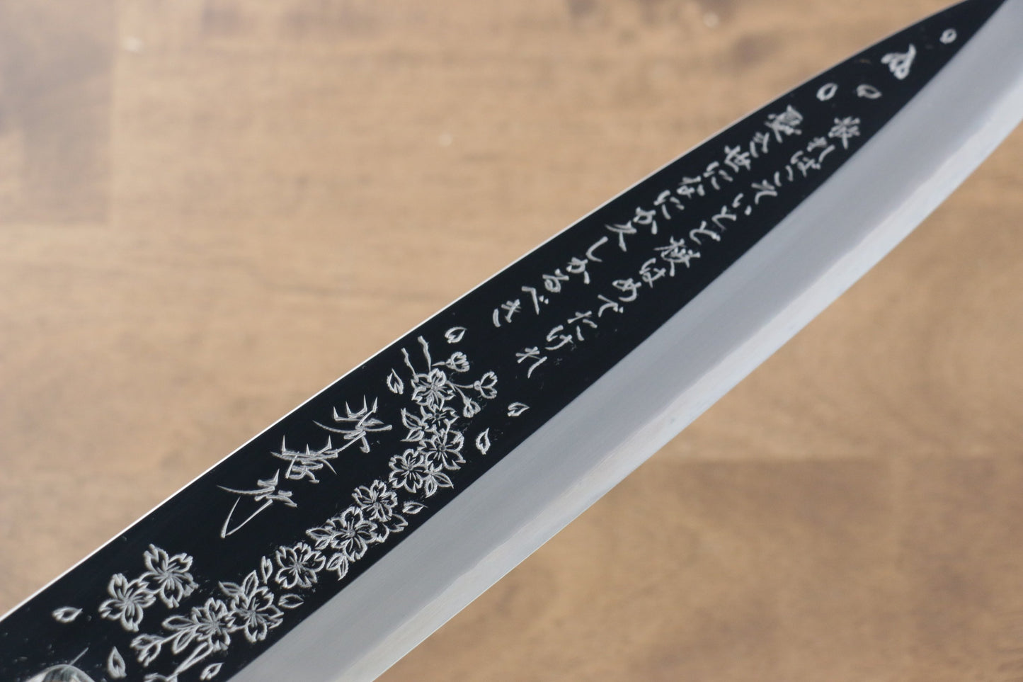 堺 孝行 凛華 銀三鋼 鏡面仕上げ 身卸出刃 270mm 漆塗り柄 鞘付き - 清助刃物