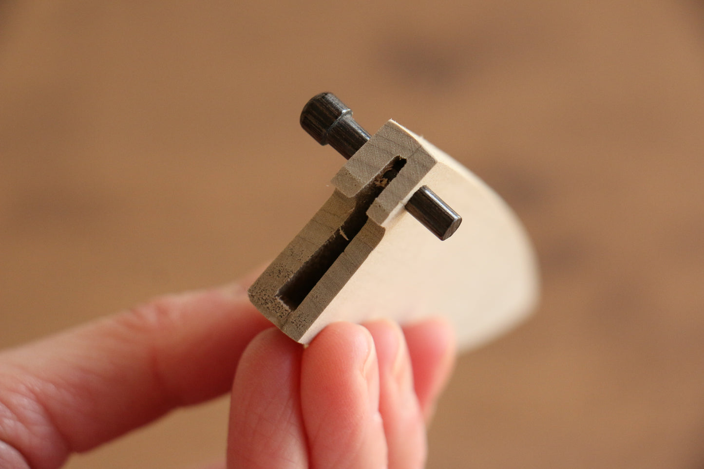 朴鞘 ペティー用 黒合板ピン付き 80mm - 清助刃物