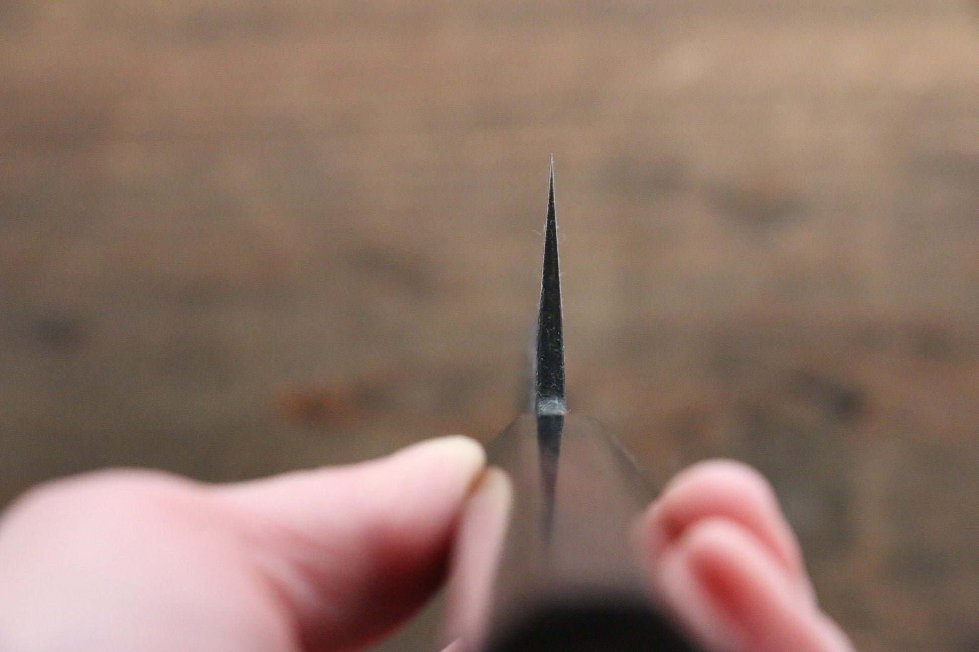 岩井 貴行 青スーパー鋼 黒打 鎚目 牛刀包丁  180mm 紫檀柄 - 清助刃物