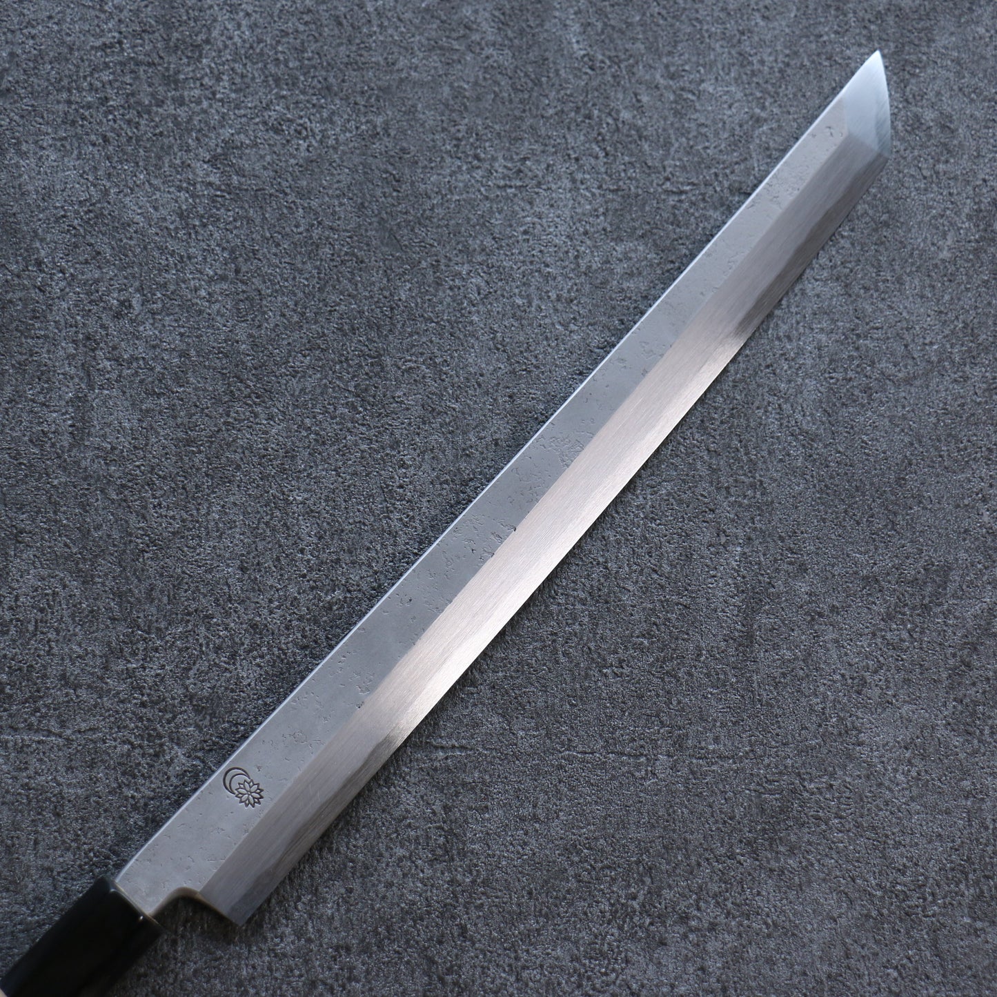 菊月 白ニ鋼 梨地 先丸蛸引包丁 270mm 朴柄 - 清助刃物