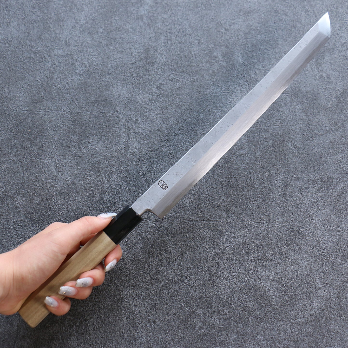 菊月 白ニ鋼 梨地 先丸蛸引包丁 270mm 朴柄 - 清助刃物