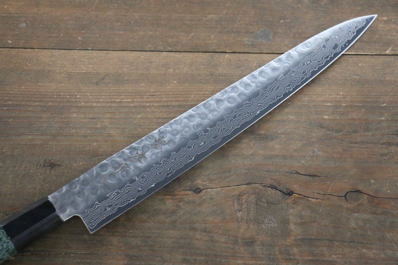 堺 孝行 AUS-10 45層 ダマスカス 鎚目 筋引包丁 240mm 緑漆塗り柄 鞘付き - 清助刃物