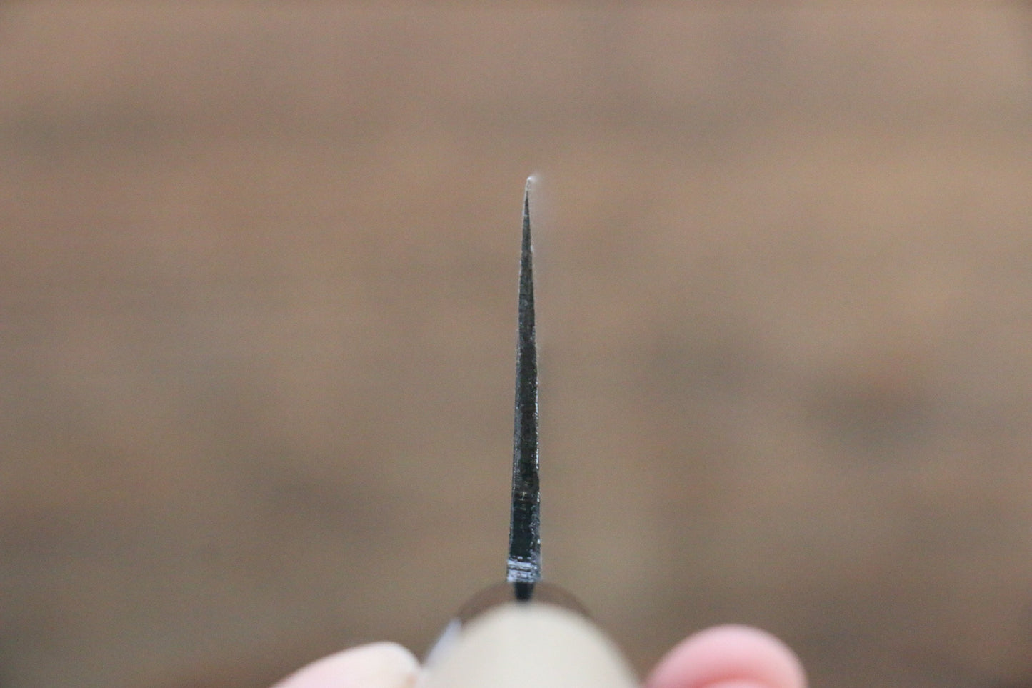 兼常 青ニ鋼 黒打 三徳包丁 165mm 朴柄 - 清助刃物