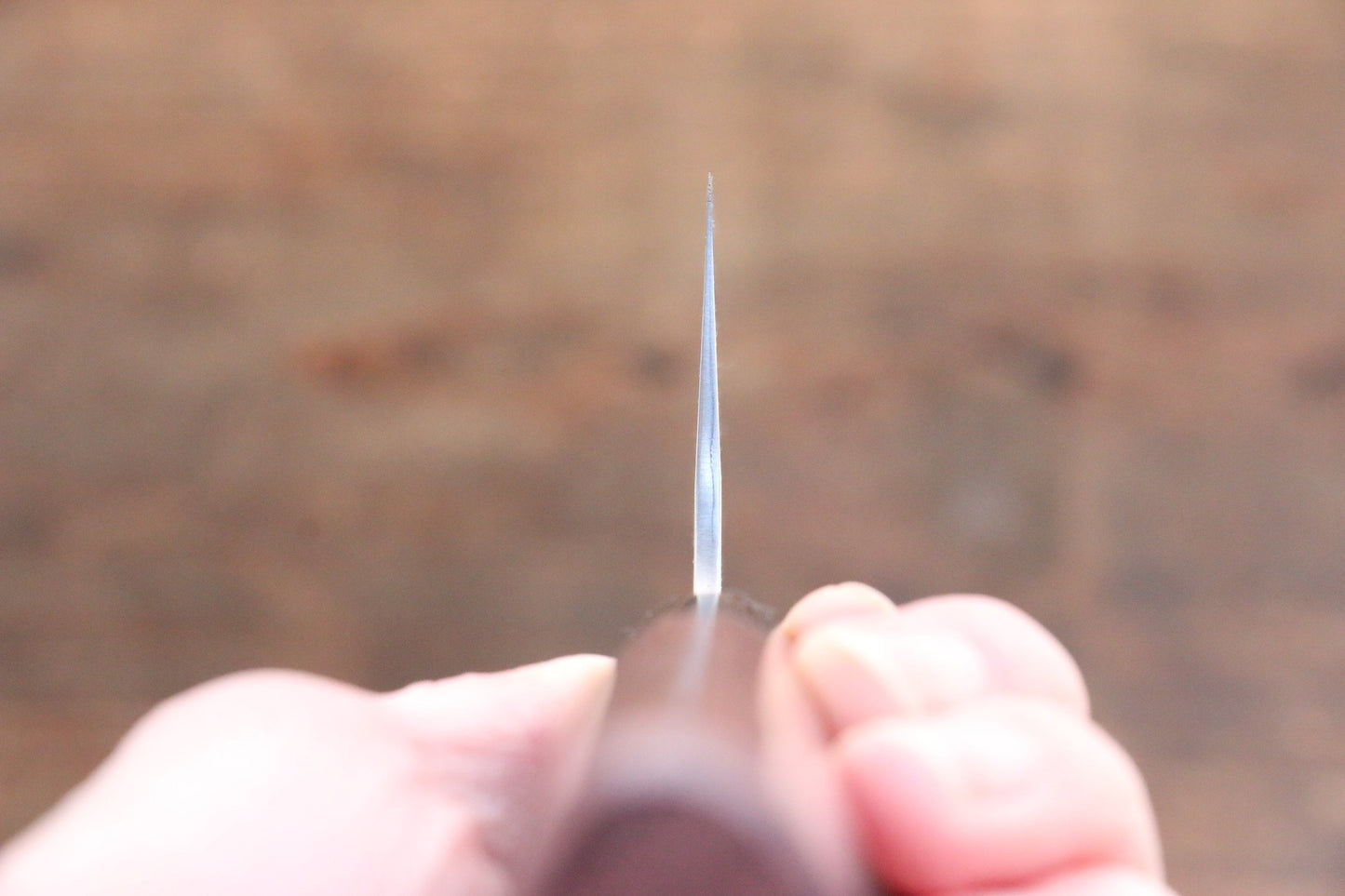 尾形 峻吾 SG2 黒打 黒仕上げ 三徳包丁  180mm 紫檀柄 - 清助刃物