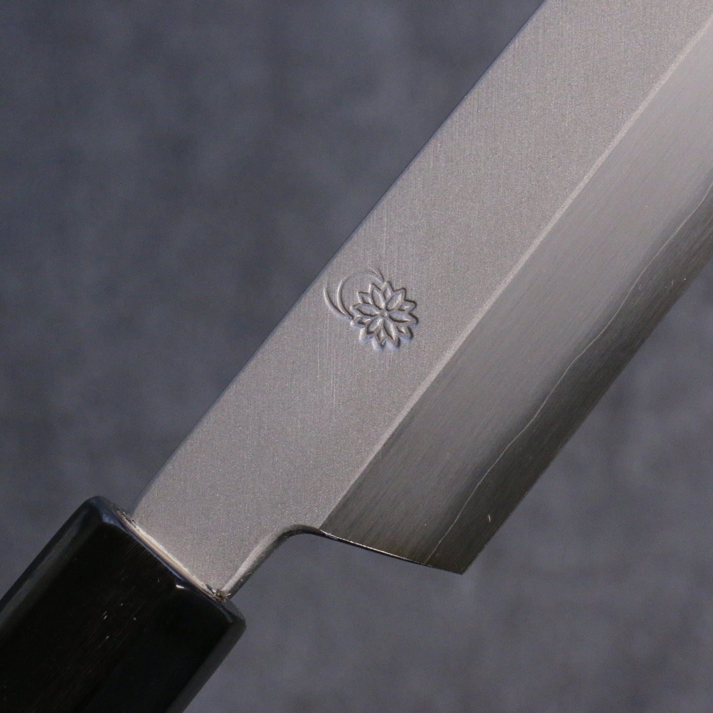 菊月 銀三鋼 暈し 先丸蛸引包丁 270mm 朴柄 - 清助刃物