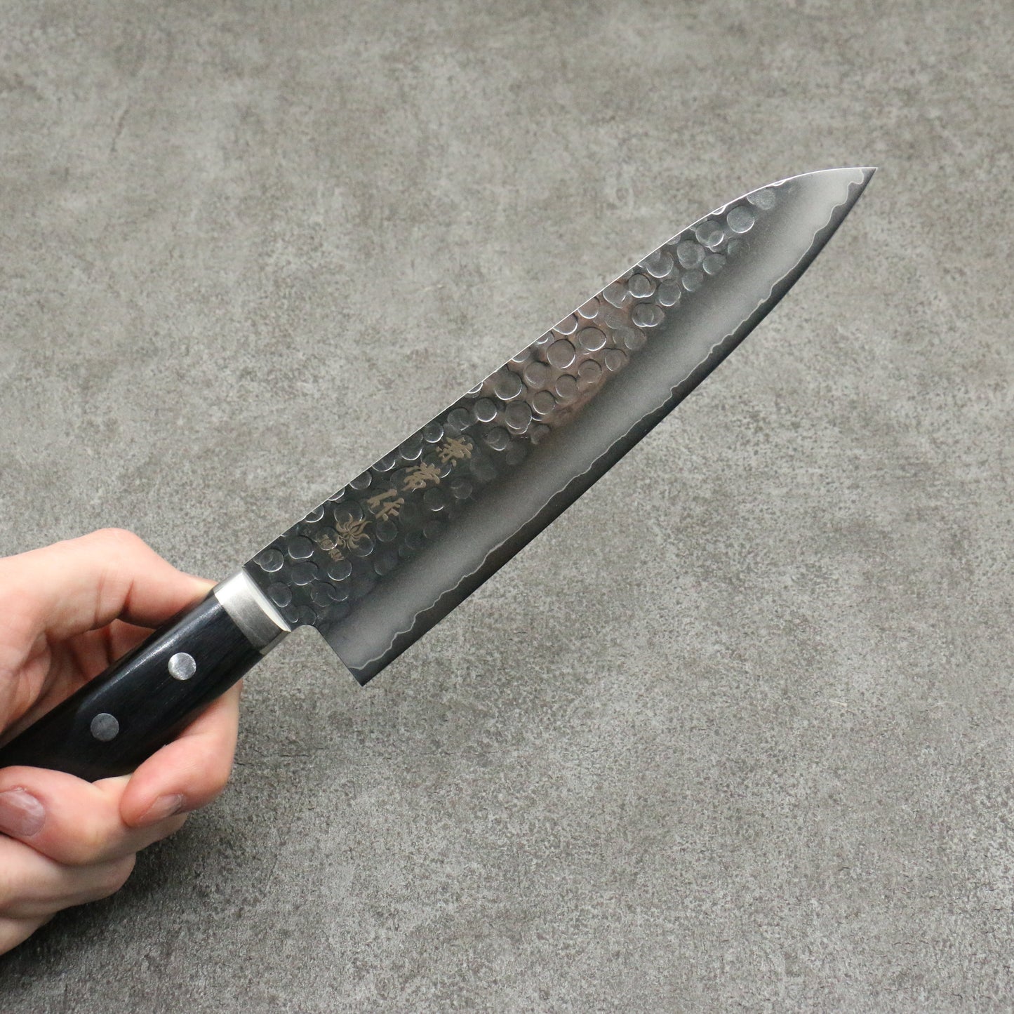 兼常 V金1号 鎚目 牛刀包丁 180mm 黒合板柄 - 清助刃物