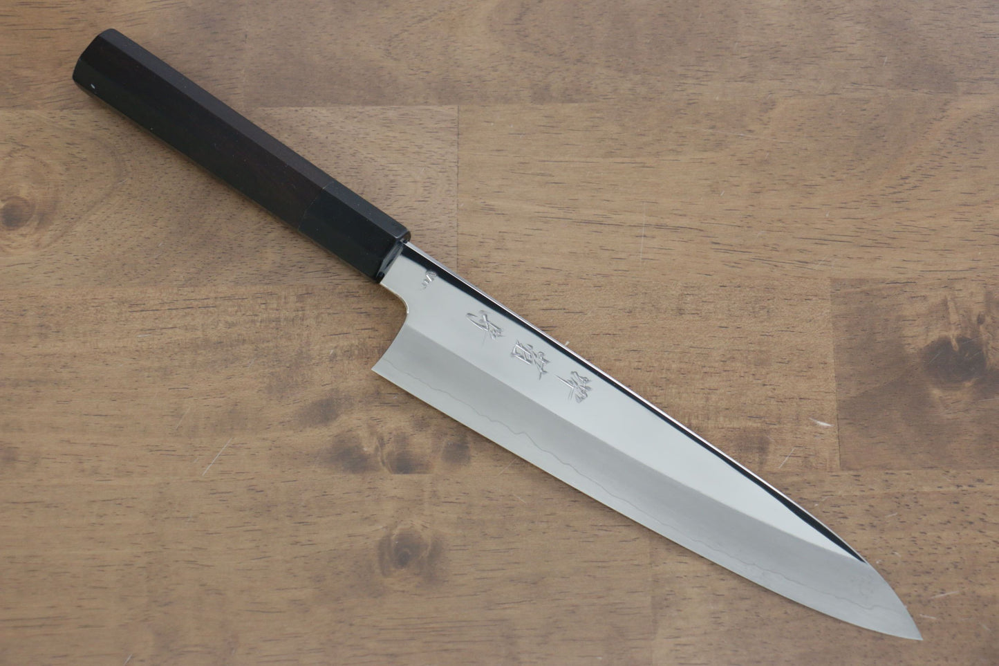 堺 菊守 V金10号 鏡面仕上げ 牛刀包丁 210mm 黒檀柄 - 清助刃物