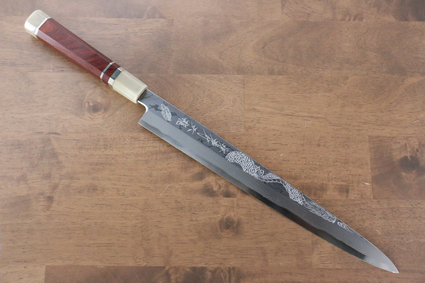 堺 孝行 天龍 うずしお 青ニ鋼 龍の彫刻入り 柳刃包丁 300mm 赤黒檀柄 鞘付き - 清助刃物