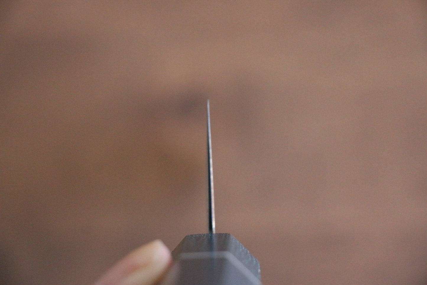 清助 V金5号 梨地 黒染 牛刀包丁 210mm 青マイカルタ (布プリント)柄 - 清助刃物