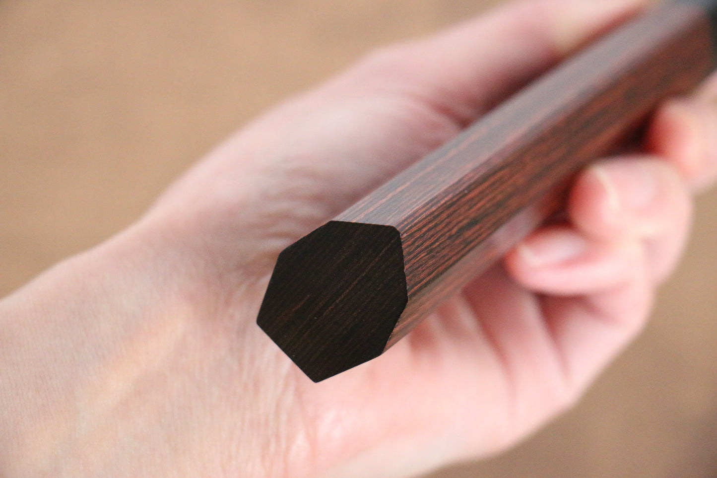 関 兼次 ヘプタゴンウッド V金10号 鎚目 三徳包丁 170mm 合板 (七角形)柄 - 清助刃物