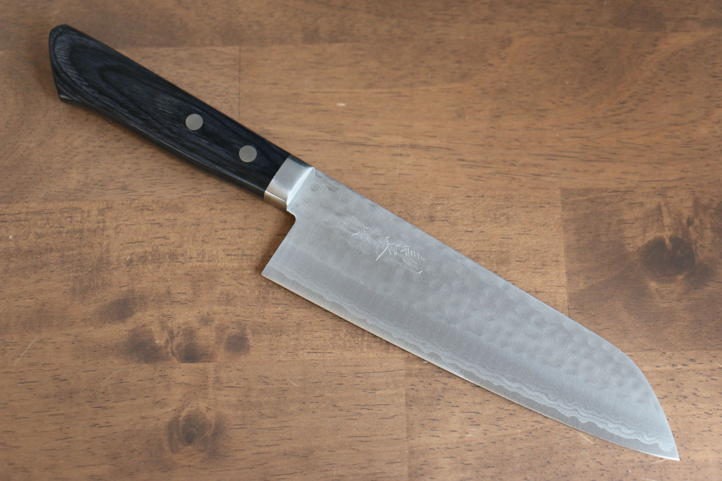 訓平 刻流(こくりゅう) V金10号 鎚目 三徳包丁 170mm 合板 (紺色)柄 - 清助刃物