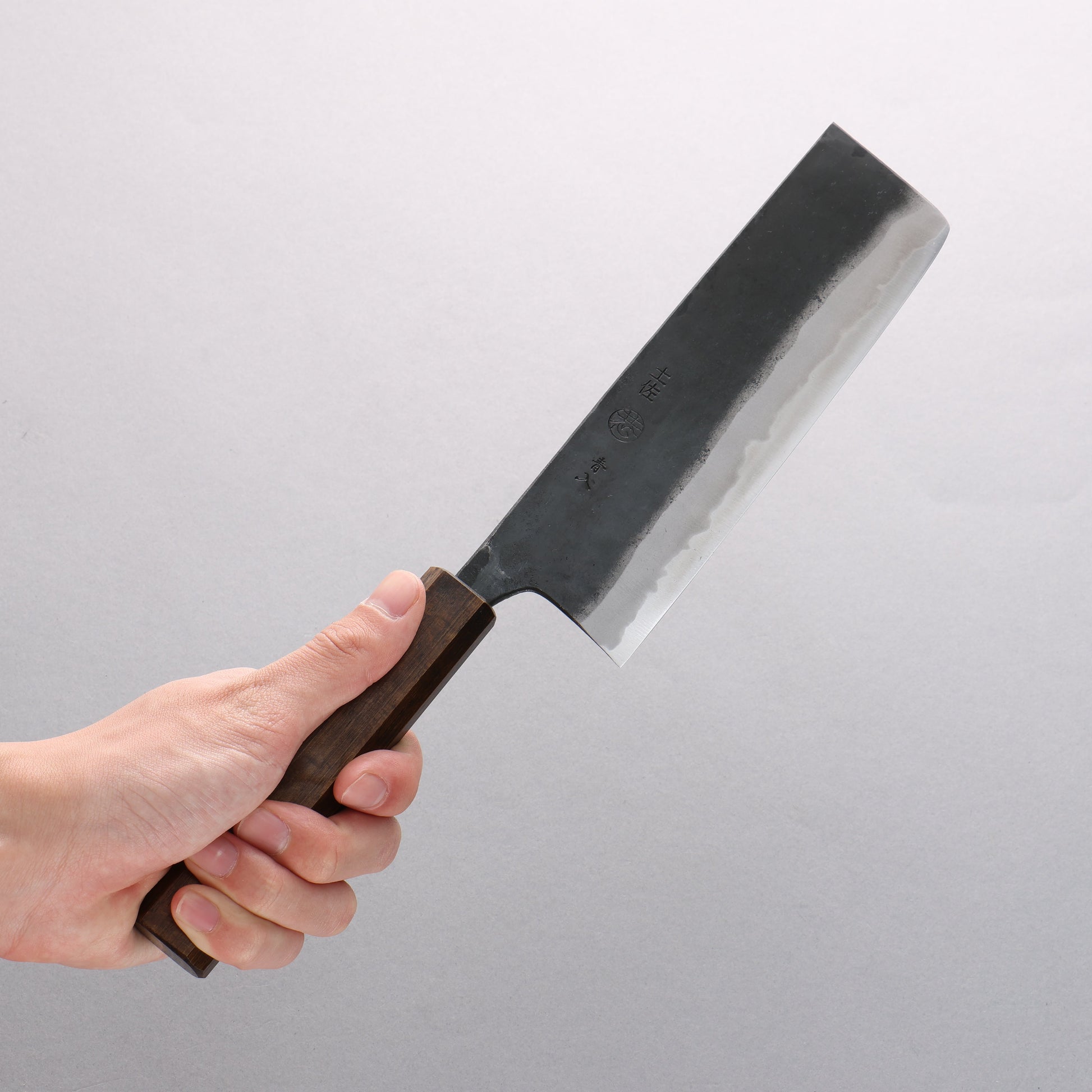 進藤恭平 青紙 黒仕上げ 菜切包丁 170mm 樫漆塗り柄 - 清助刃物