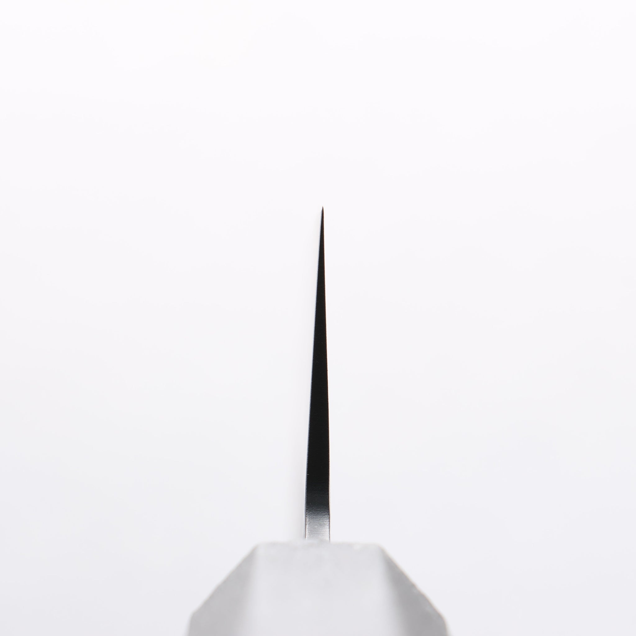 堺 孝行 黒影 V金10号 鎚目 テフロン加工 牛刀包丁 210mm 黒漆塗り柄 - 清助刃物