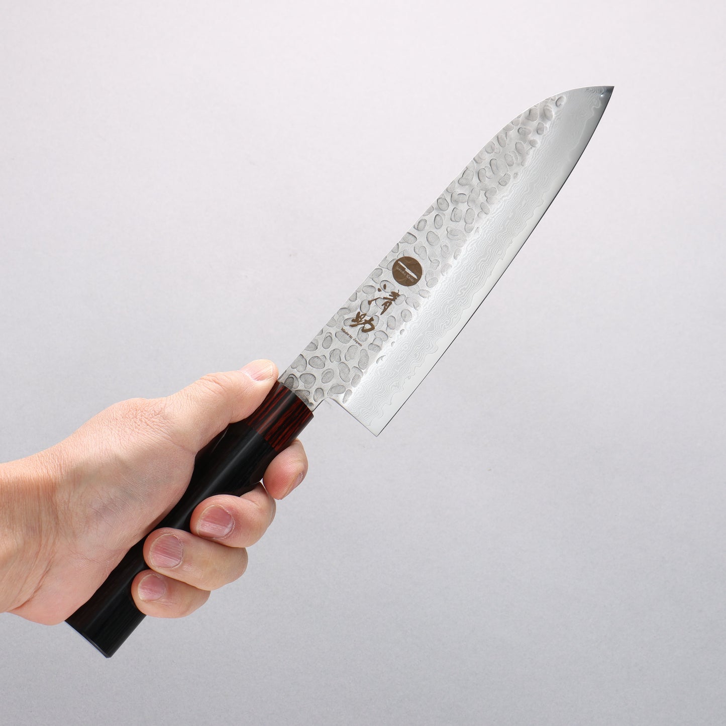 清助 VG10 33層 鎚目 ダマスカス 三徳包丁 180mm 黒合板柄 - 清助刃物