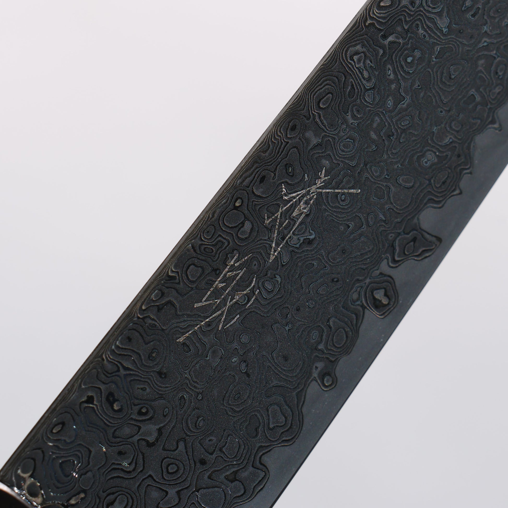 清助 SG2 黒ダマスカス 磨き仕上げ ペティーナイフ 150mm 黒檀柄 - 清助刃物