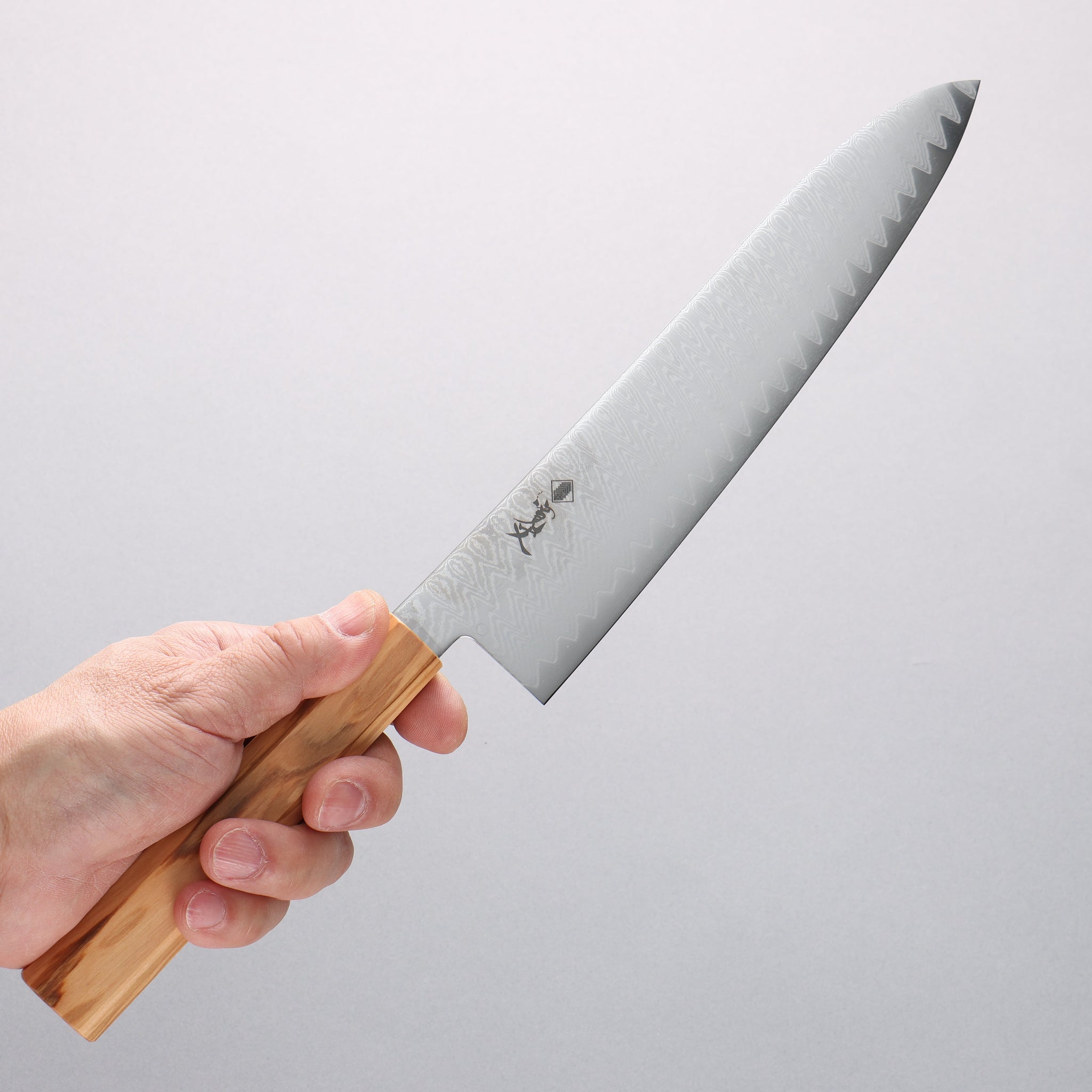 寛丈 V金10号 ダマスカス 牛刀包丁 210mm オリーブの木柄 - 清助刃物