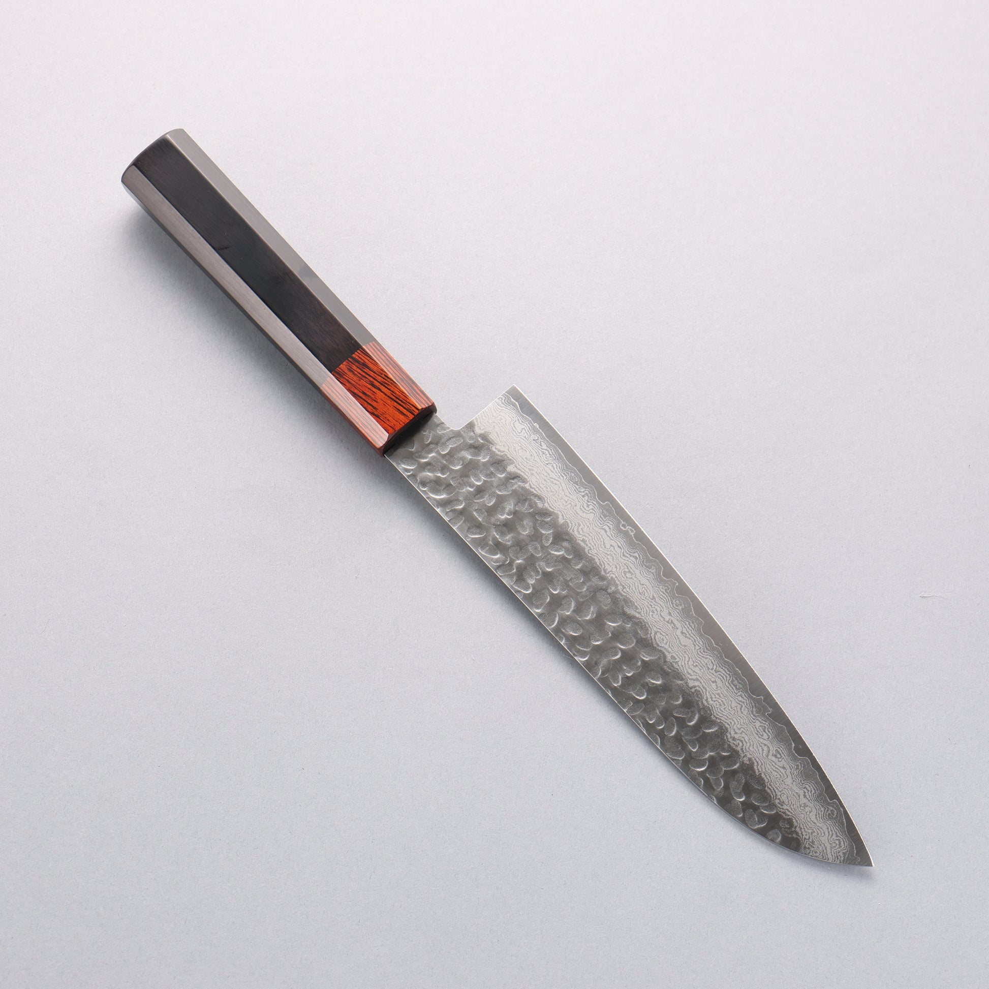 清助 VG10 33層 鎚目 ダマスカス 三徳包丁 180mm 黒合板柄 - 清助刃物