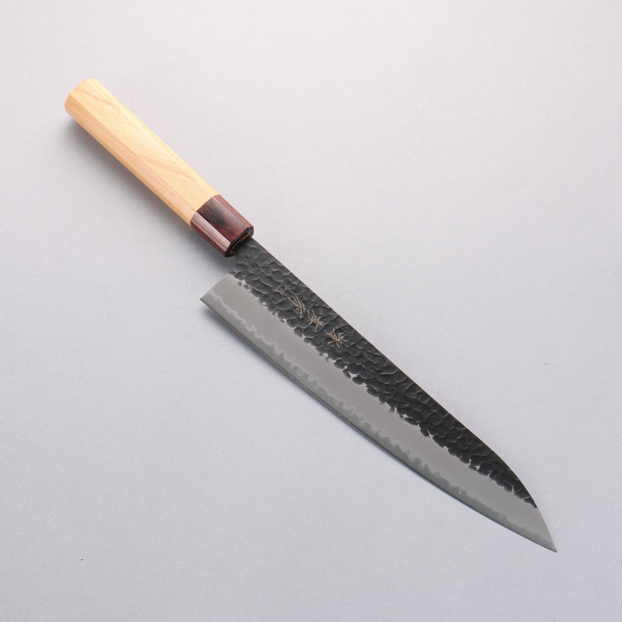 堺 孝行 青スーパー鋼 鎚目 黒仕上げ 牛刀包丁 240mm ケヤキ柄 - 清助刃物