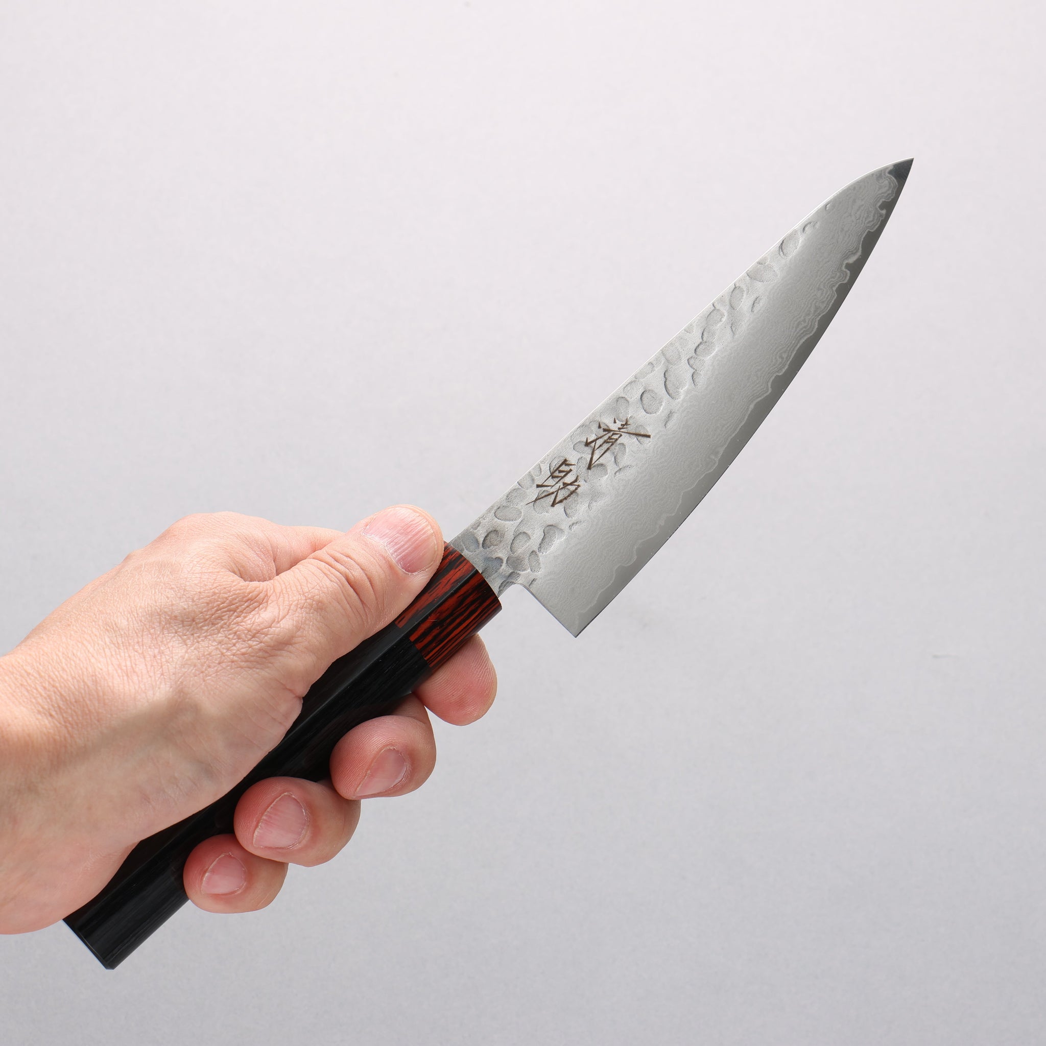 清助 VG10 33層 鎚目 ダマスカス 小三徳包丁 135mm 黒合板柄 - 清助刃物