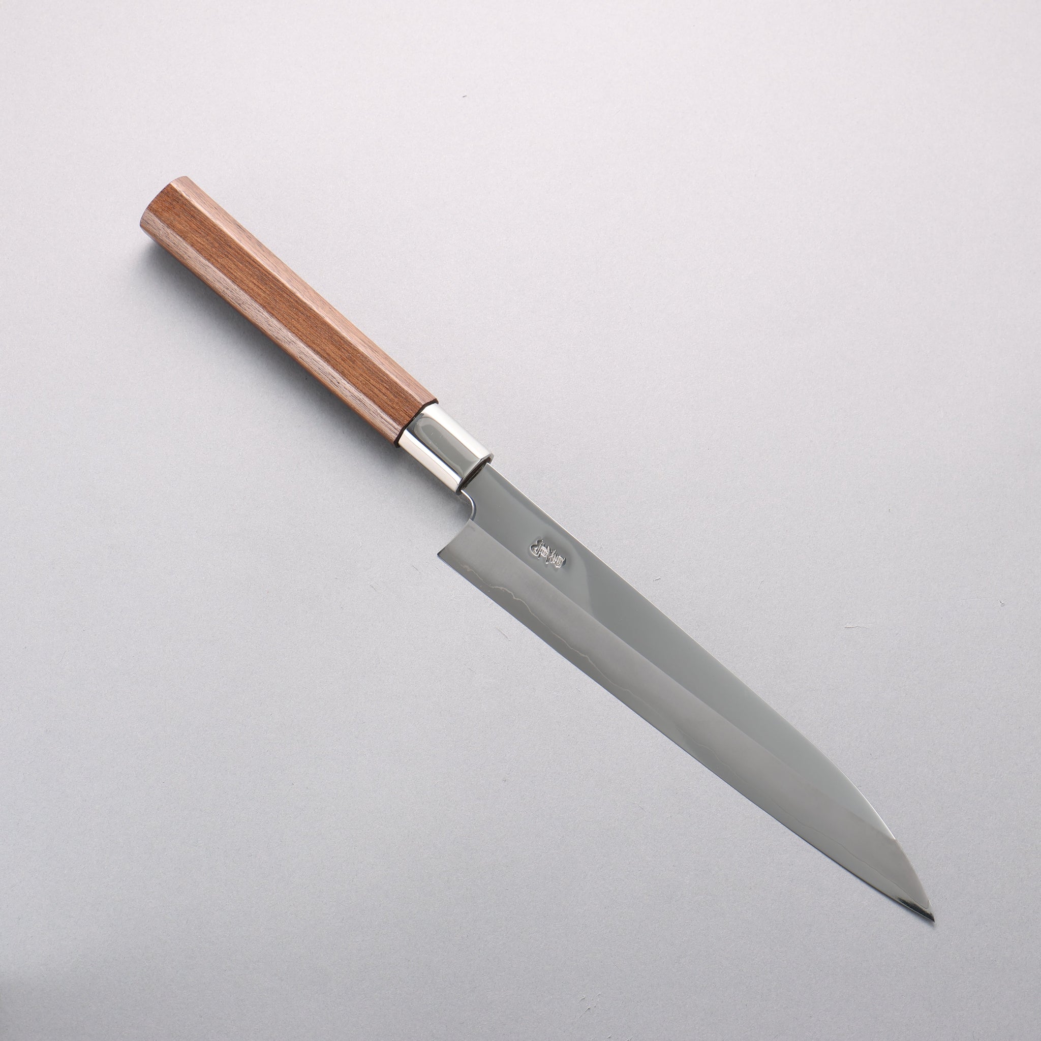 黒鳥 銀三鋼 磨き仕上げ 筋引包丁 210mm ウォルナット柄 - 清助刃物