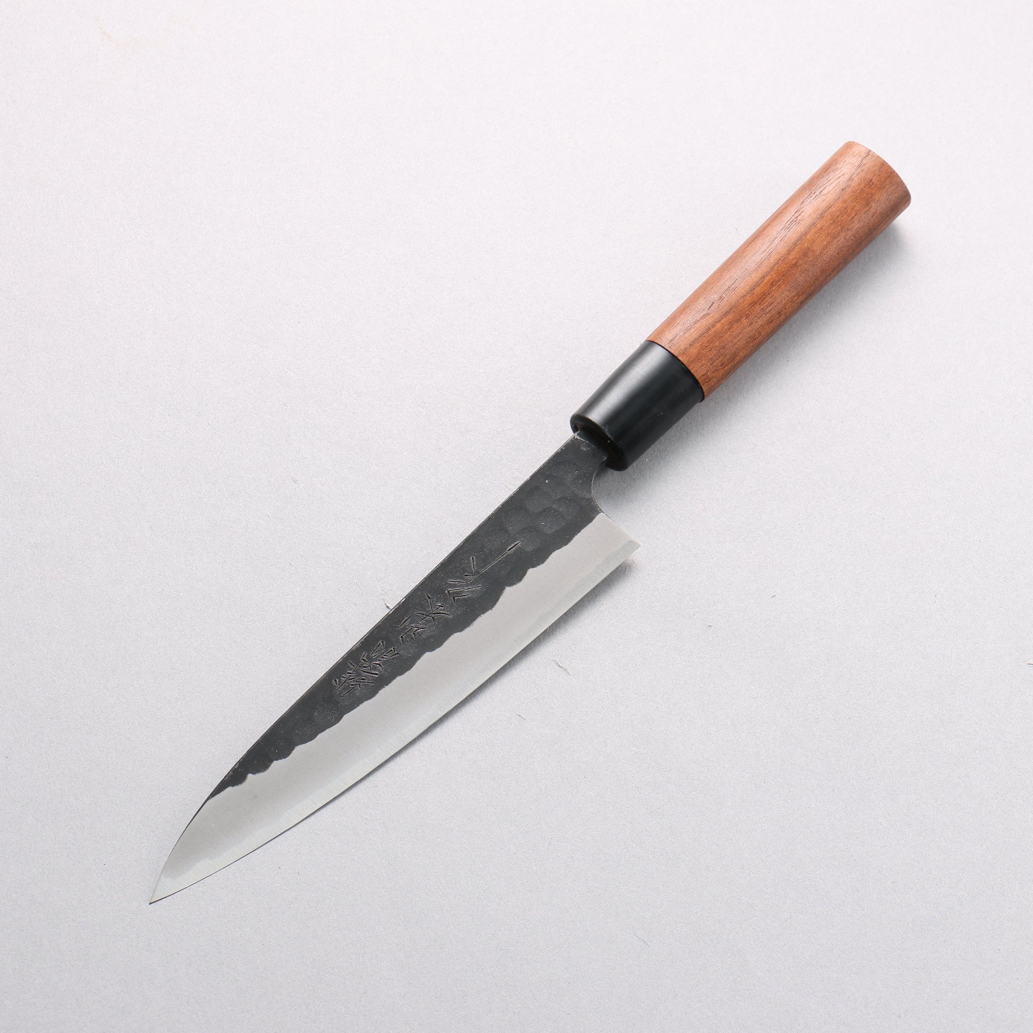 山本 直 安来青紙鋼 黒打 鎚目 ペティーナイフ 150mm ウォルナット柄 - 清助刃物