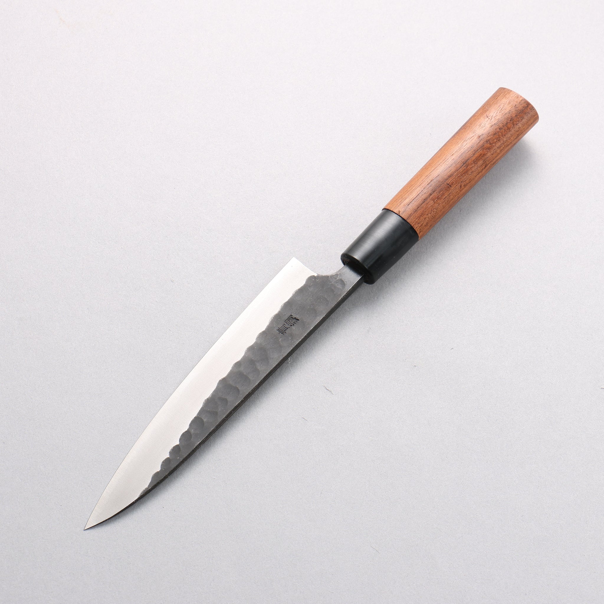 山本 直 安来青紙鋼 黒打 鎚目 ペティーナイフ 150mm ウォルナット柄 - 清助刃物