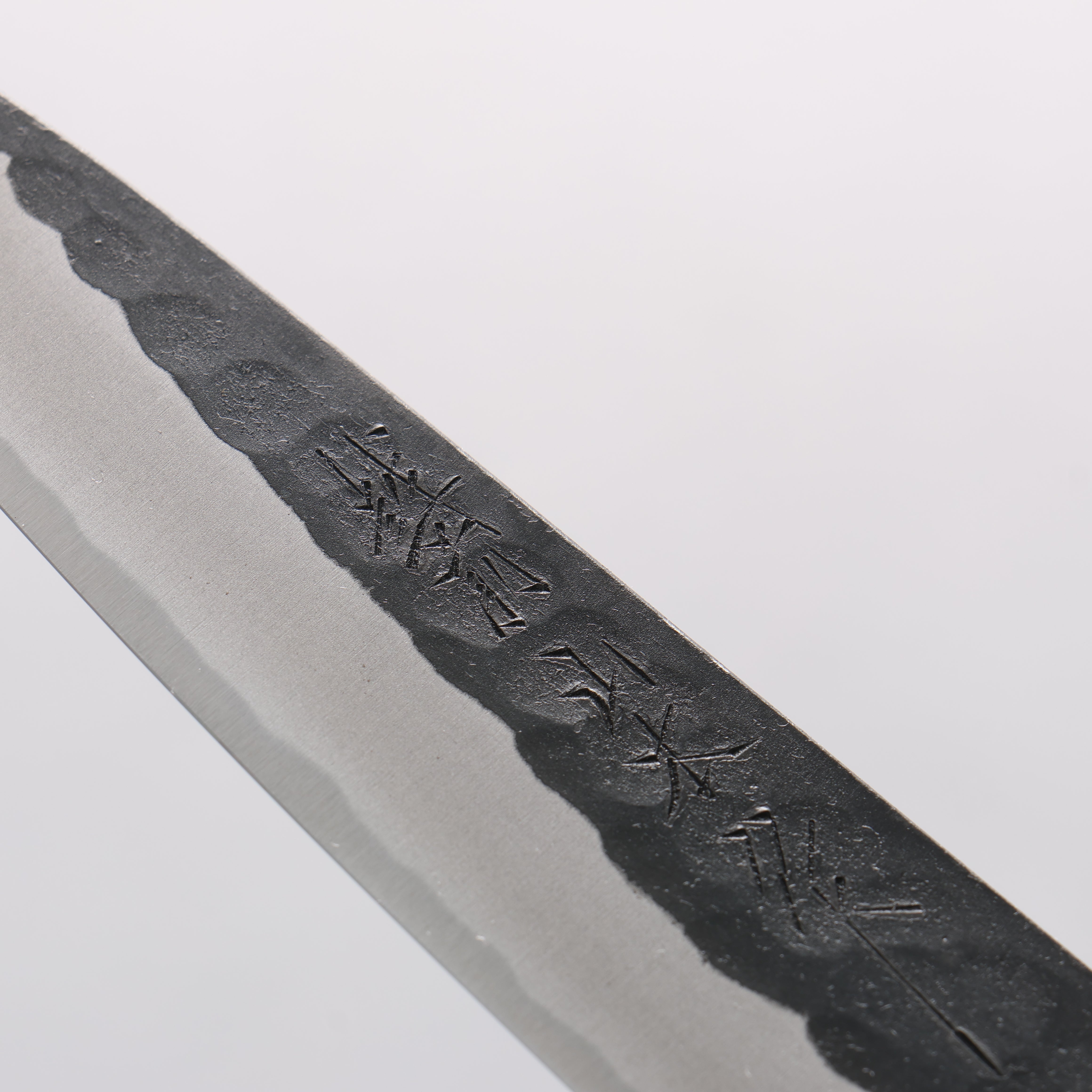 山本 直 安来青紙鋼 黒打 鎚目 ペティーナイフ 150mm ウォルナット柄 - 清助刃物