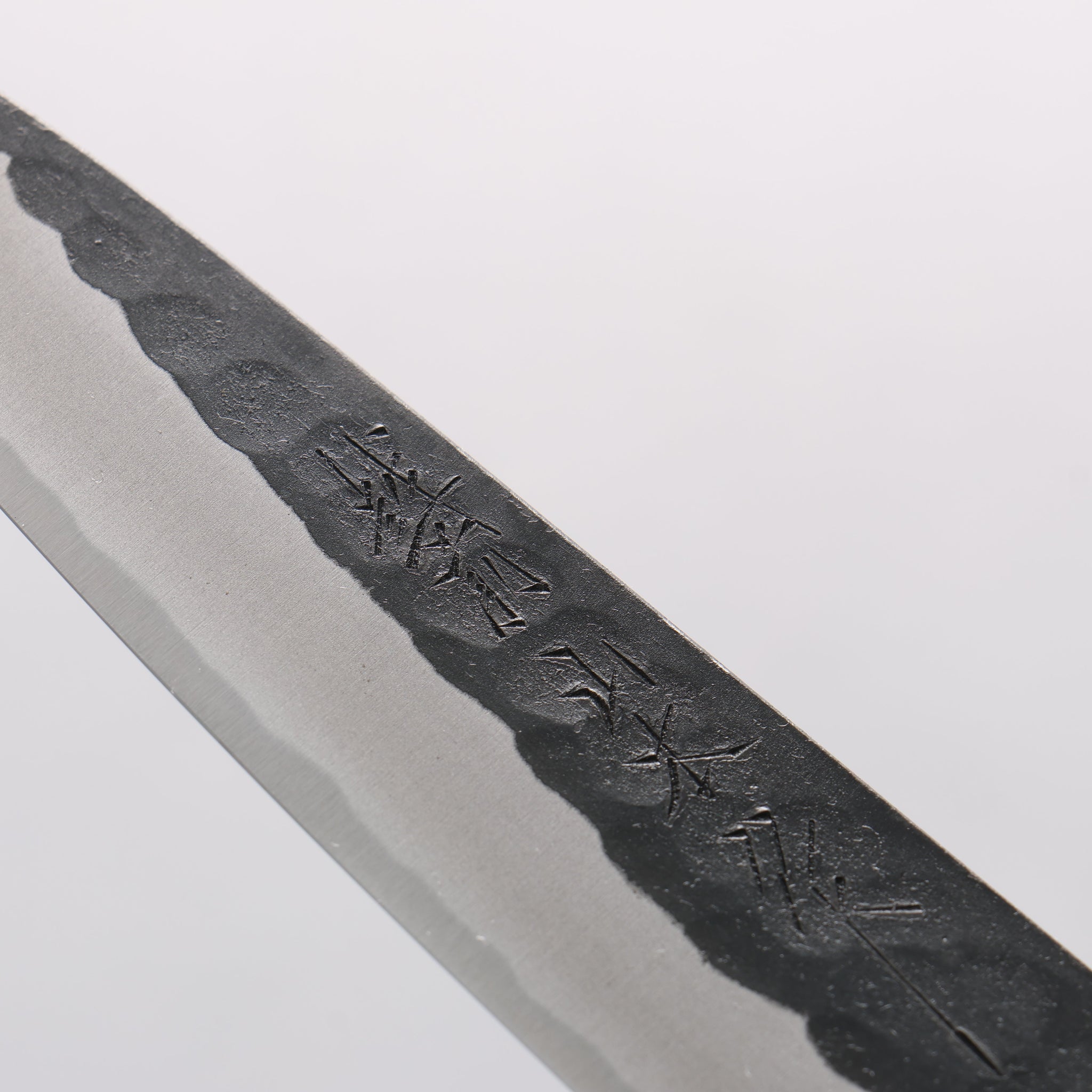山本 直 安来青紙鋼 黒打 鎚目 ペティーナイフ 150mm ウォルナット柄 - 清助刃物