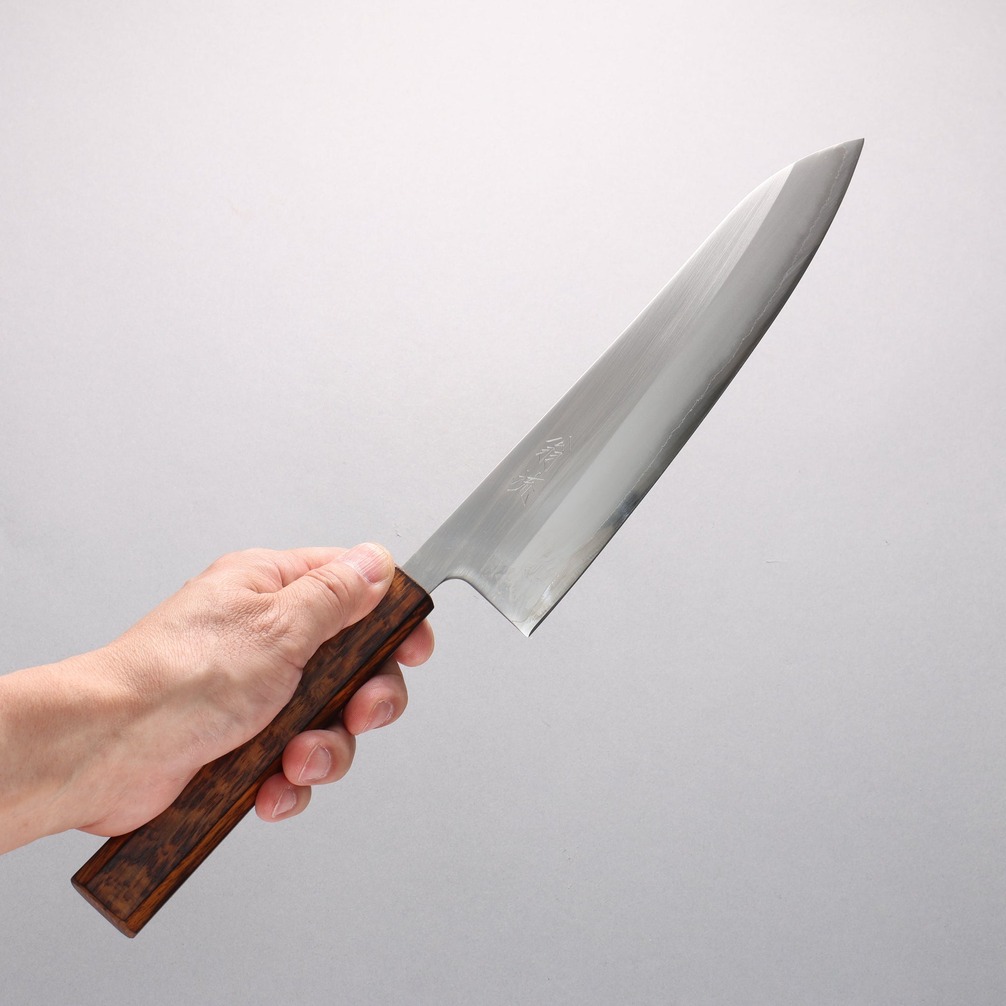 翁流 白一鋼 牛刀包丁 240mm 樫 （煤黒）柄 - 清助刃物