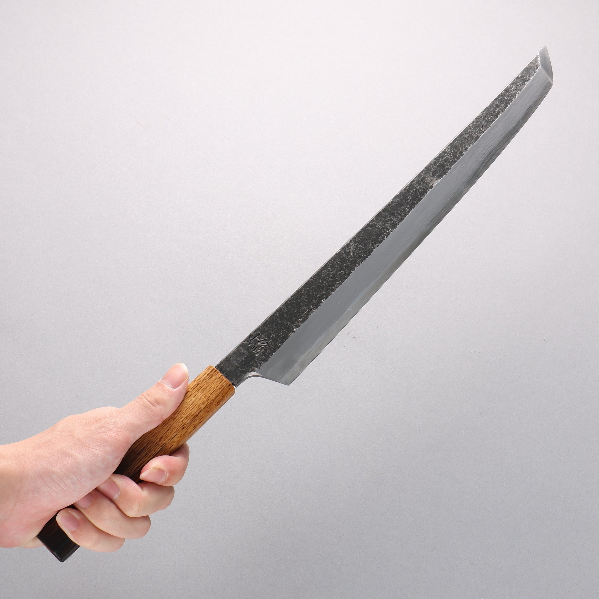 堺 孝行 焔紅蓮 玄武 青ニ鋼 黒打 鎚目 先丸柳刃包丁 300mm 樫焼柄 - 清助刃物