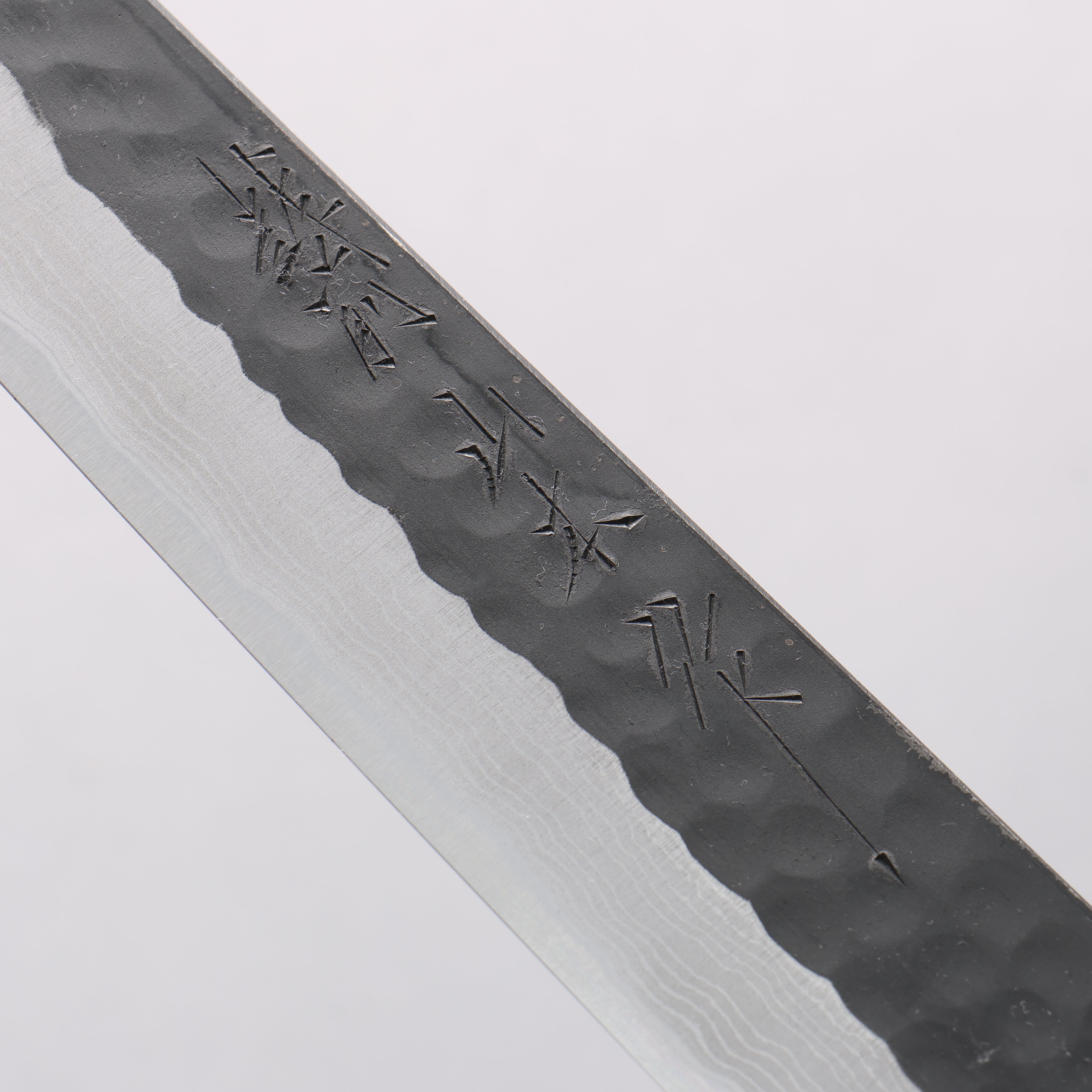 山本 直 青スーパー鋼 黒打 鎚目 ダマスカス 柳刃包丁 240mm 紫檀柄 - 清助刃物