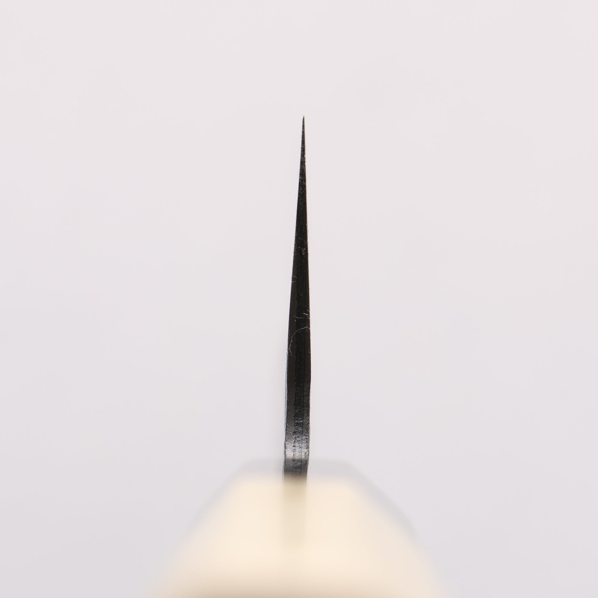 翁流 青スーパー鋼 鎚目 黒仕上げ 切付牛刀包丁 210mm 朴柄 - 清助刃物