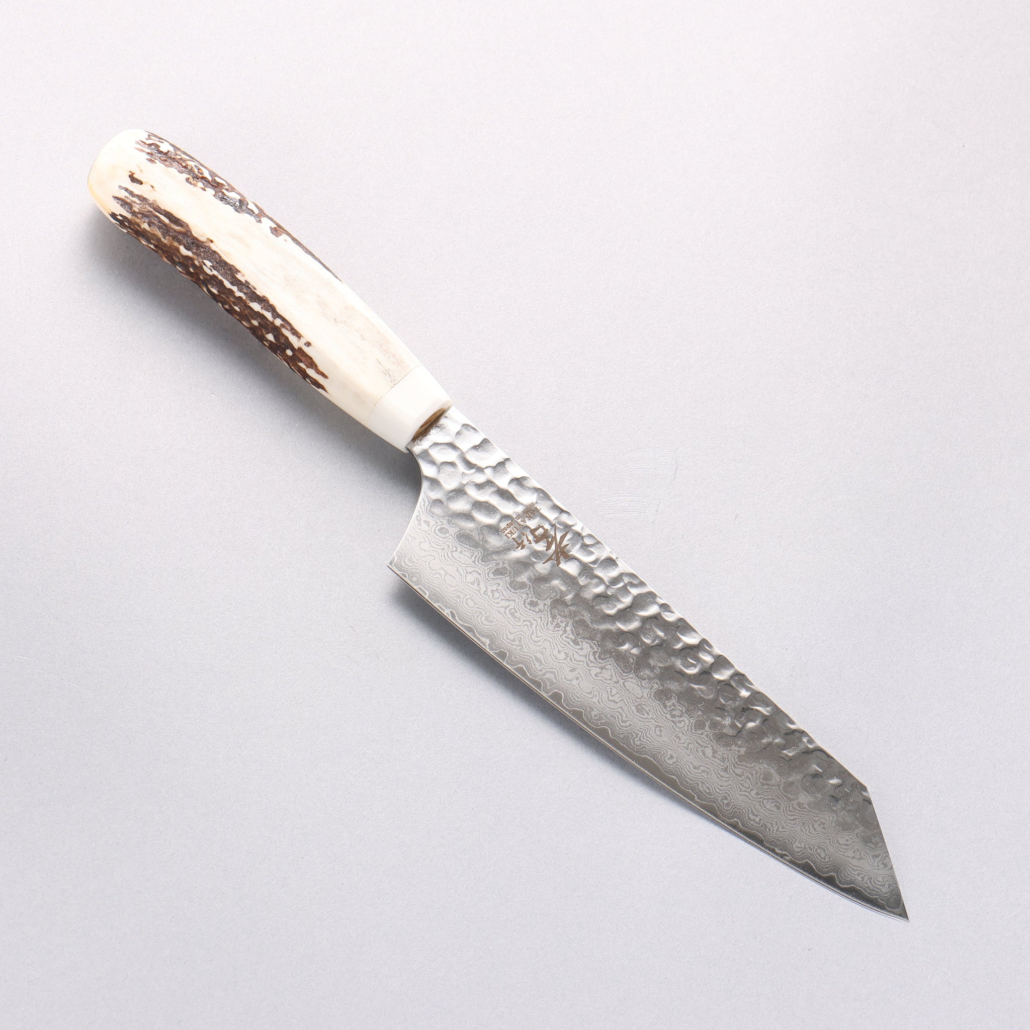 堺 孝行 V金10号 33層ダマスカス 剣型三徳包丁 160mm 牛骨柄 鞘付き - 清助刃物