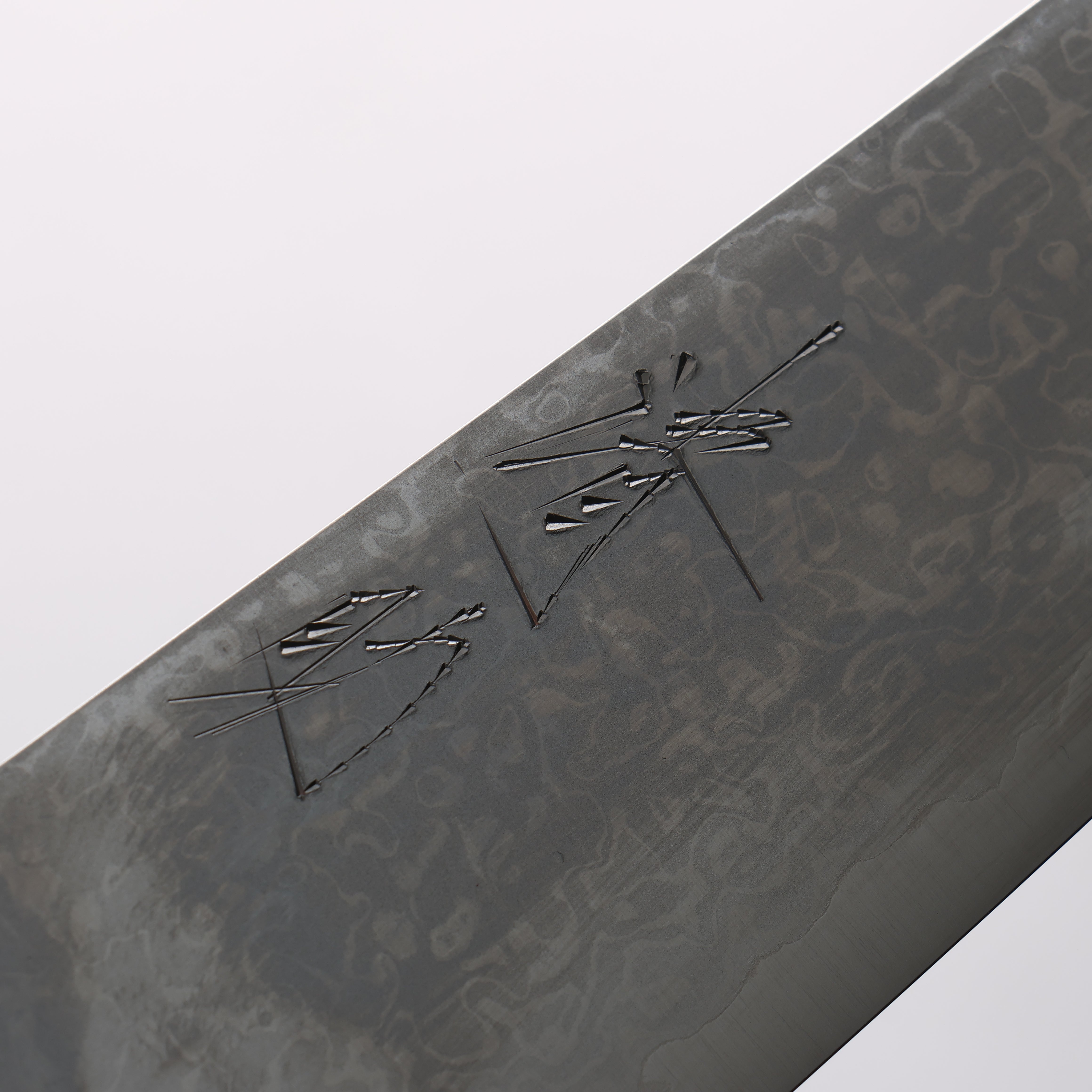 清助 V金10号 8層ダマスカス 切付三徳包丁 180mm 紫檀 (口輪：黒合板)柄 - 清助刃物