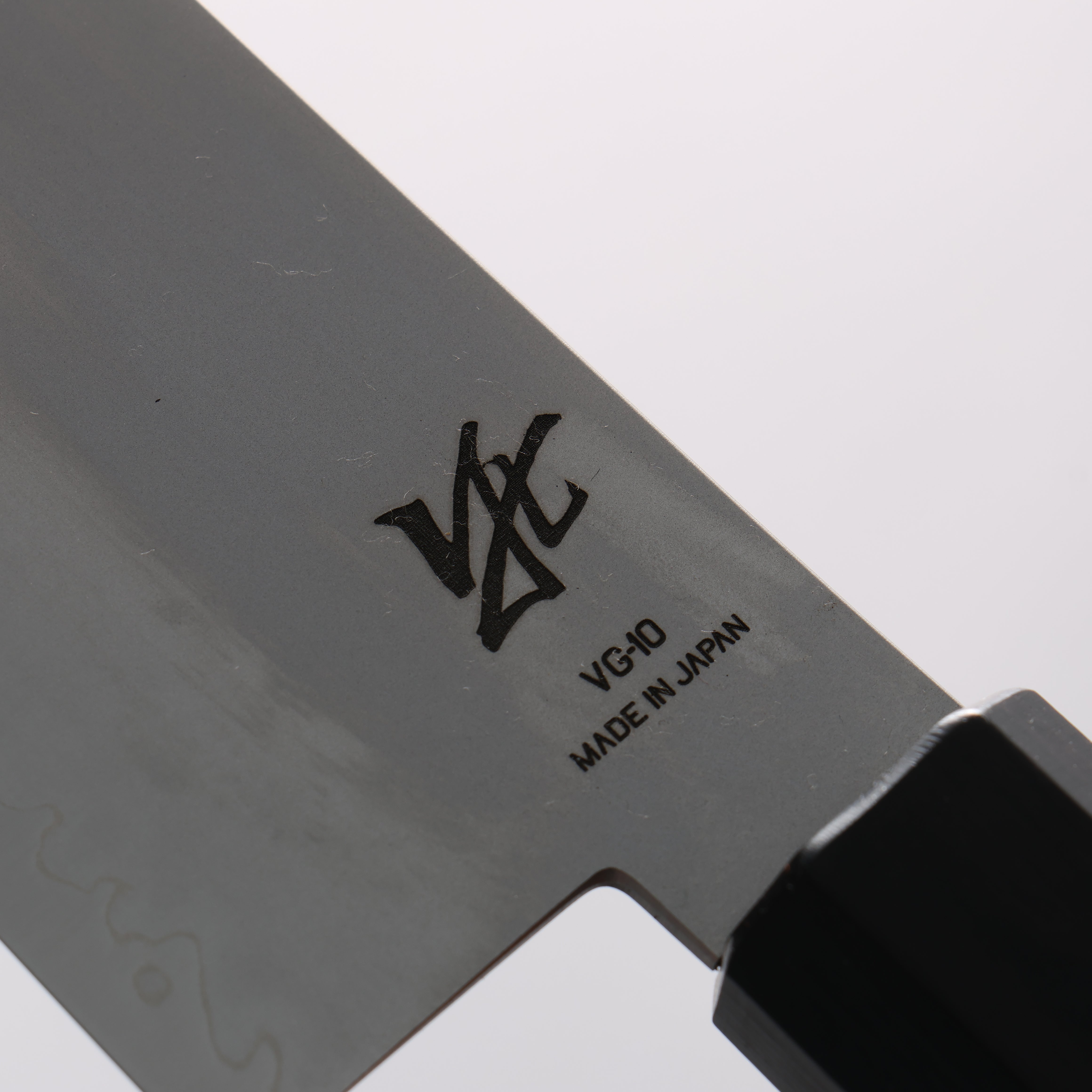 清助 V金10号 切付三徳包丁 180mm 紫檀 (口輪：黒合板)柄 - 清助刃物