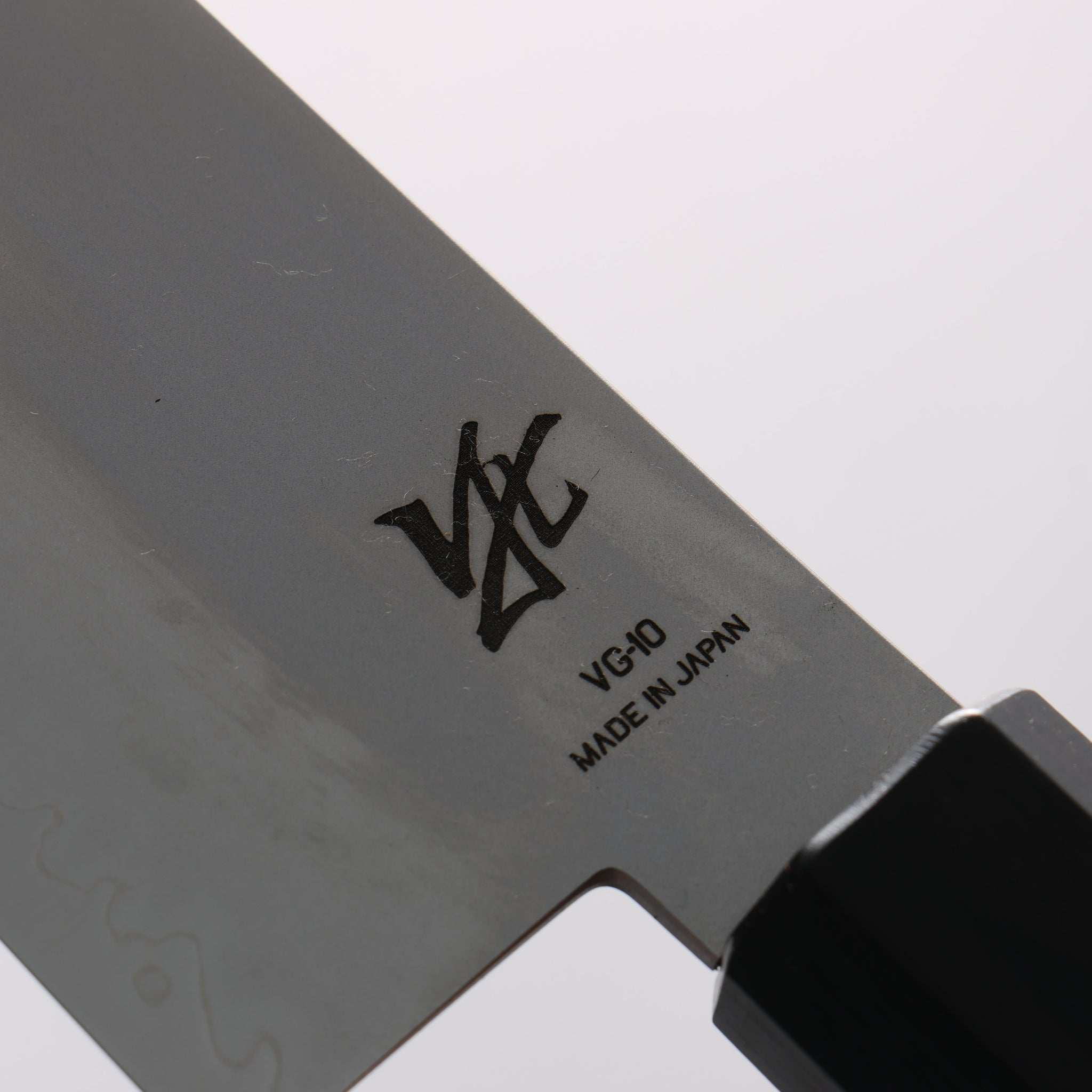 清助 V金10号 切付三徳包丁 180mm 紫檀 (口輪：黒合板)柄 - 清助刃物
