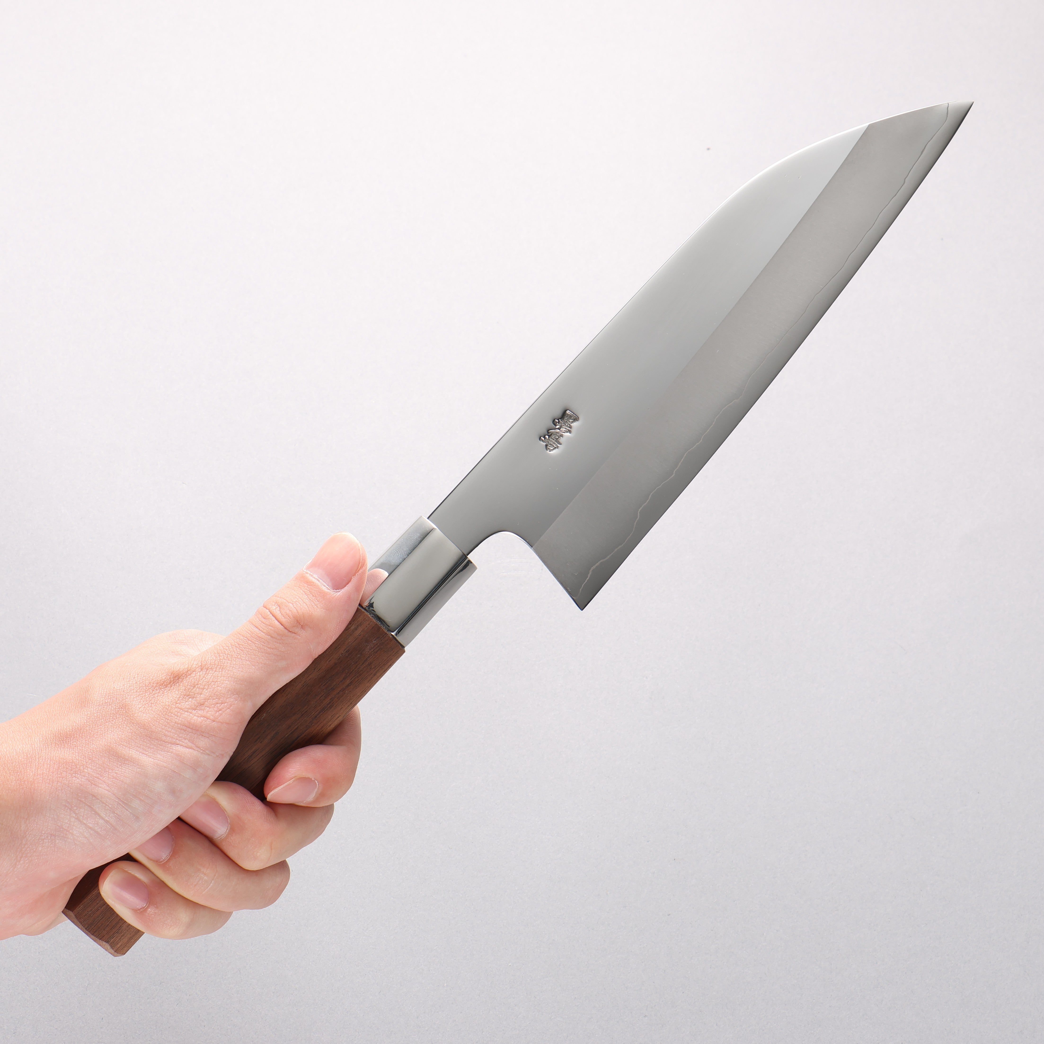 黒鳥 銀三鋼 磨き仕上げ 舟行包丁 180mm ウォルナット柄 - 清助刃物