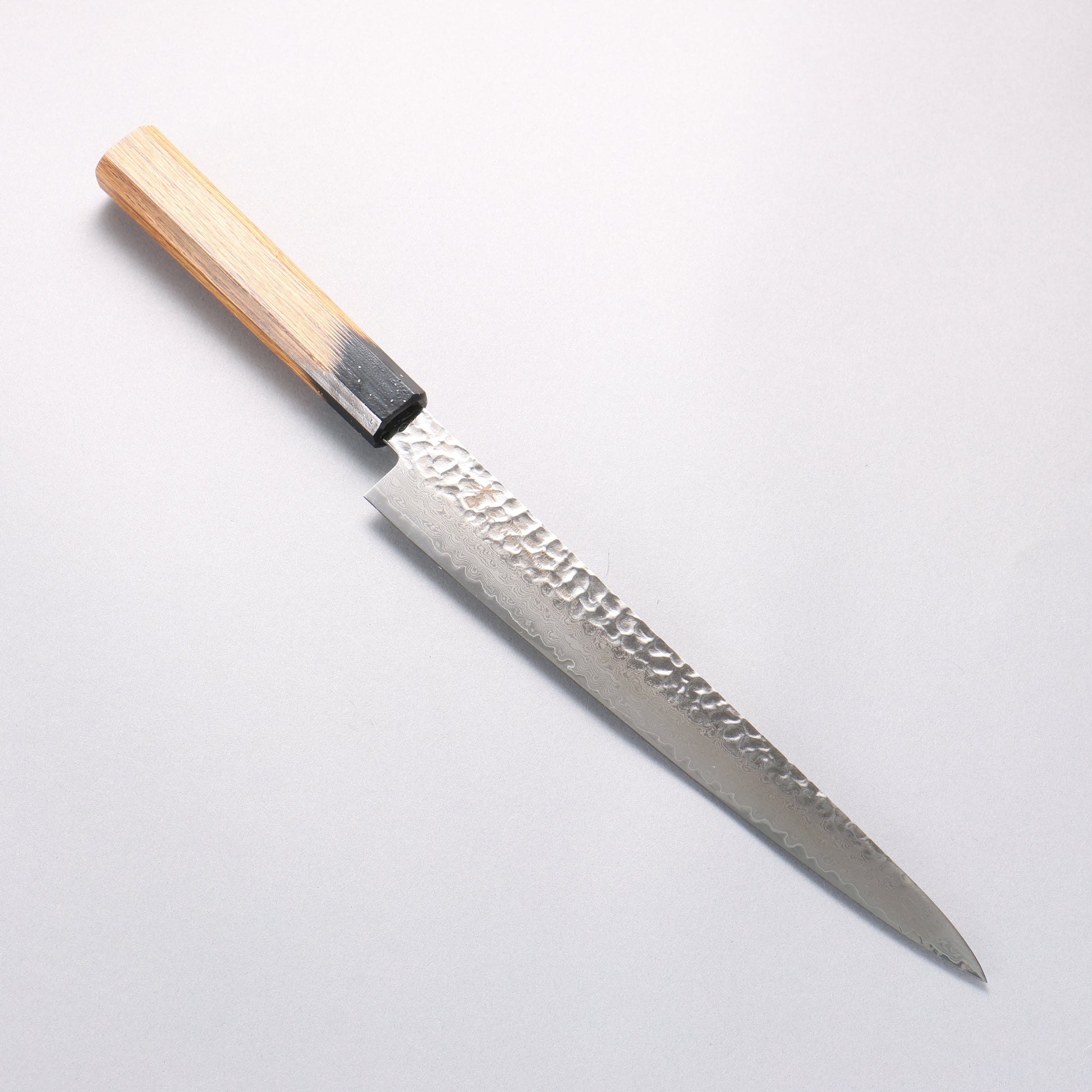 堺 孝行 V金10号 33層ダマスカス 筋引包丁 240mm 樫の木漆塗り(黒伸)柄 - 清助刃物