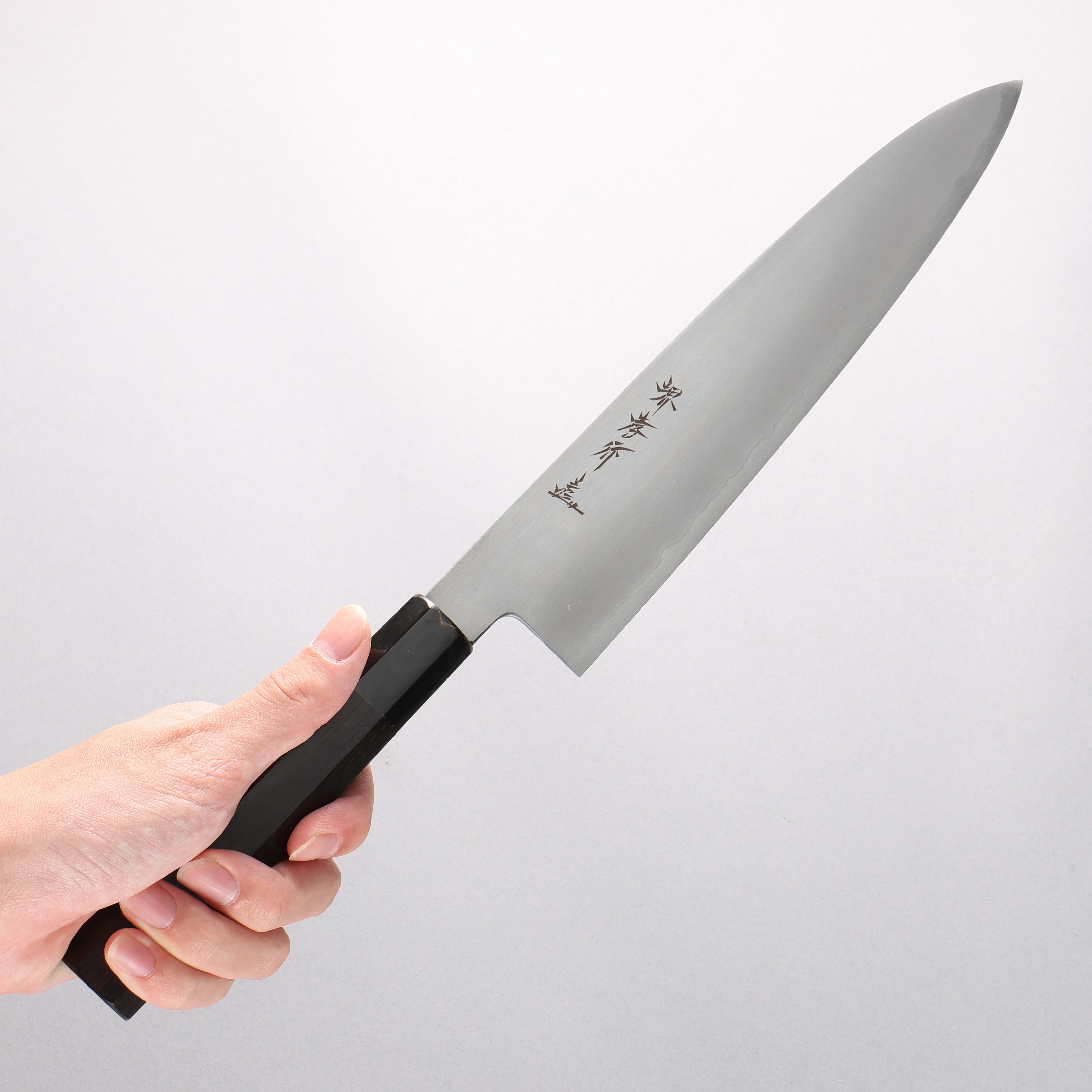 銀三　剣型牛刀 堺 孝行 銀三鋼 牛刀包丁 – 清助刃物