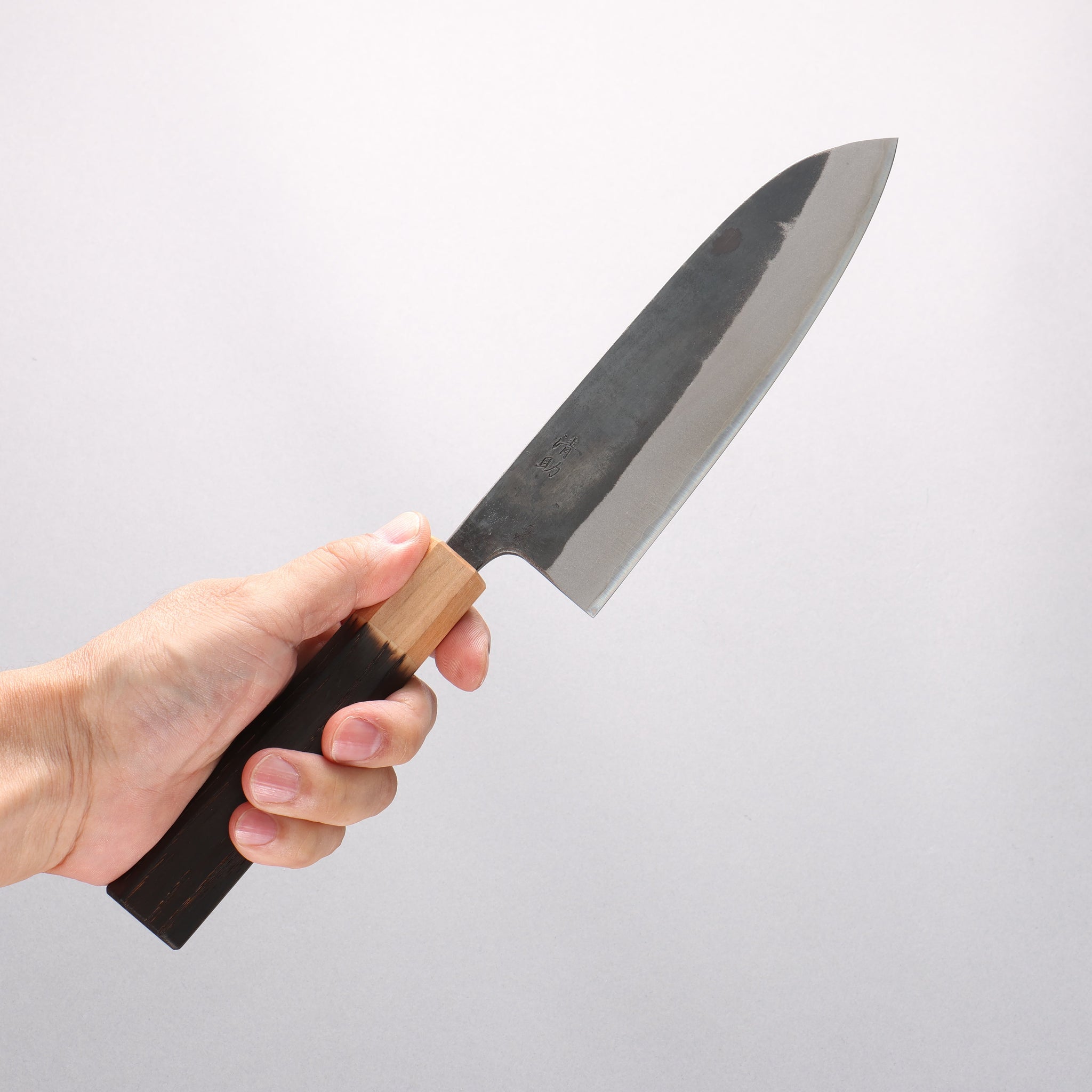 清助 青ニ鋼 黒仕上げ 三徳包丁 170mm 焼栗 （口輪：サクラ）柄 - 清助刃物