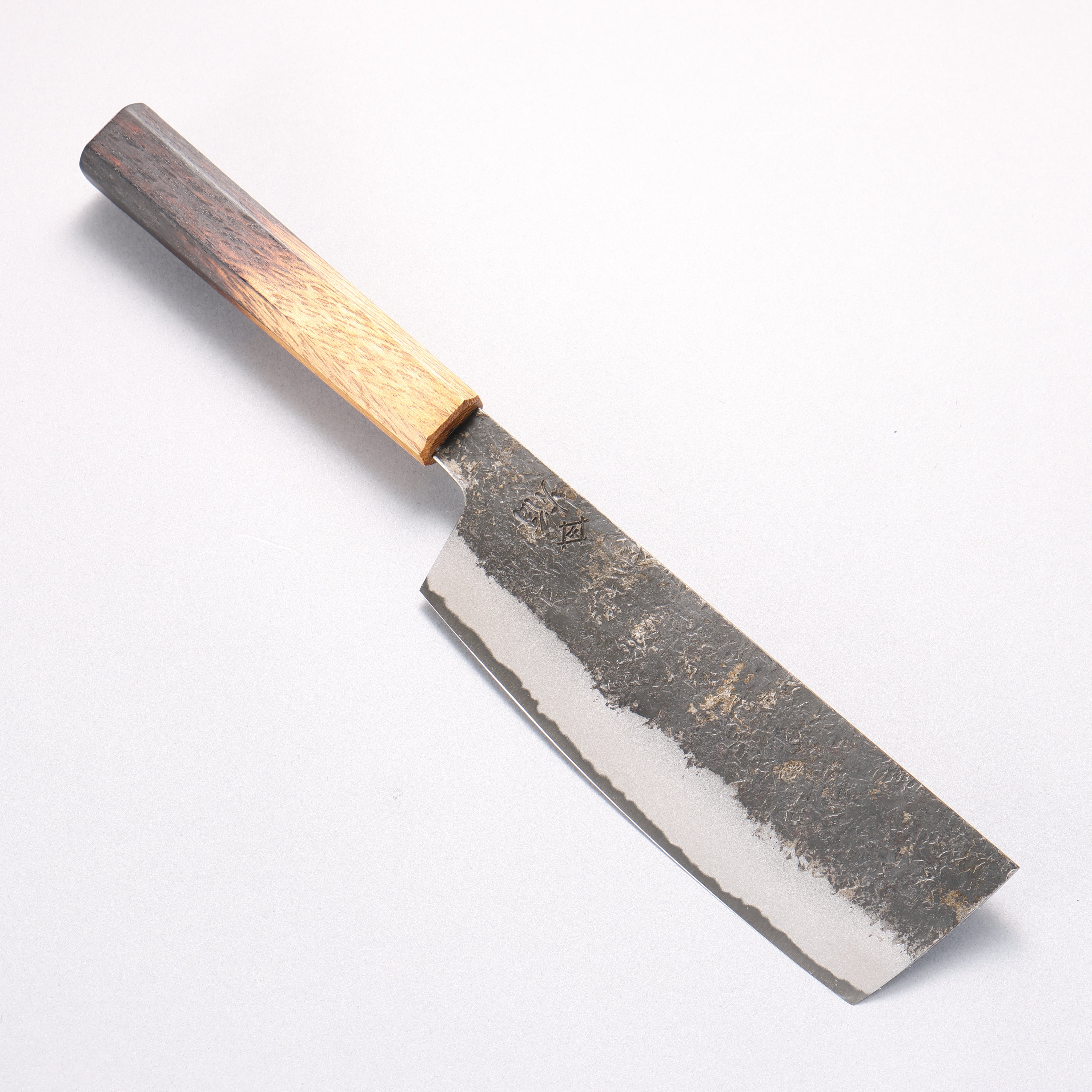 堺 孝行 焔紅蓮 青ニ鋼 黒打 鎚目 菜切包丁 180mm 樫焼柄 - 清助刃物