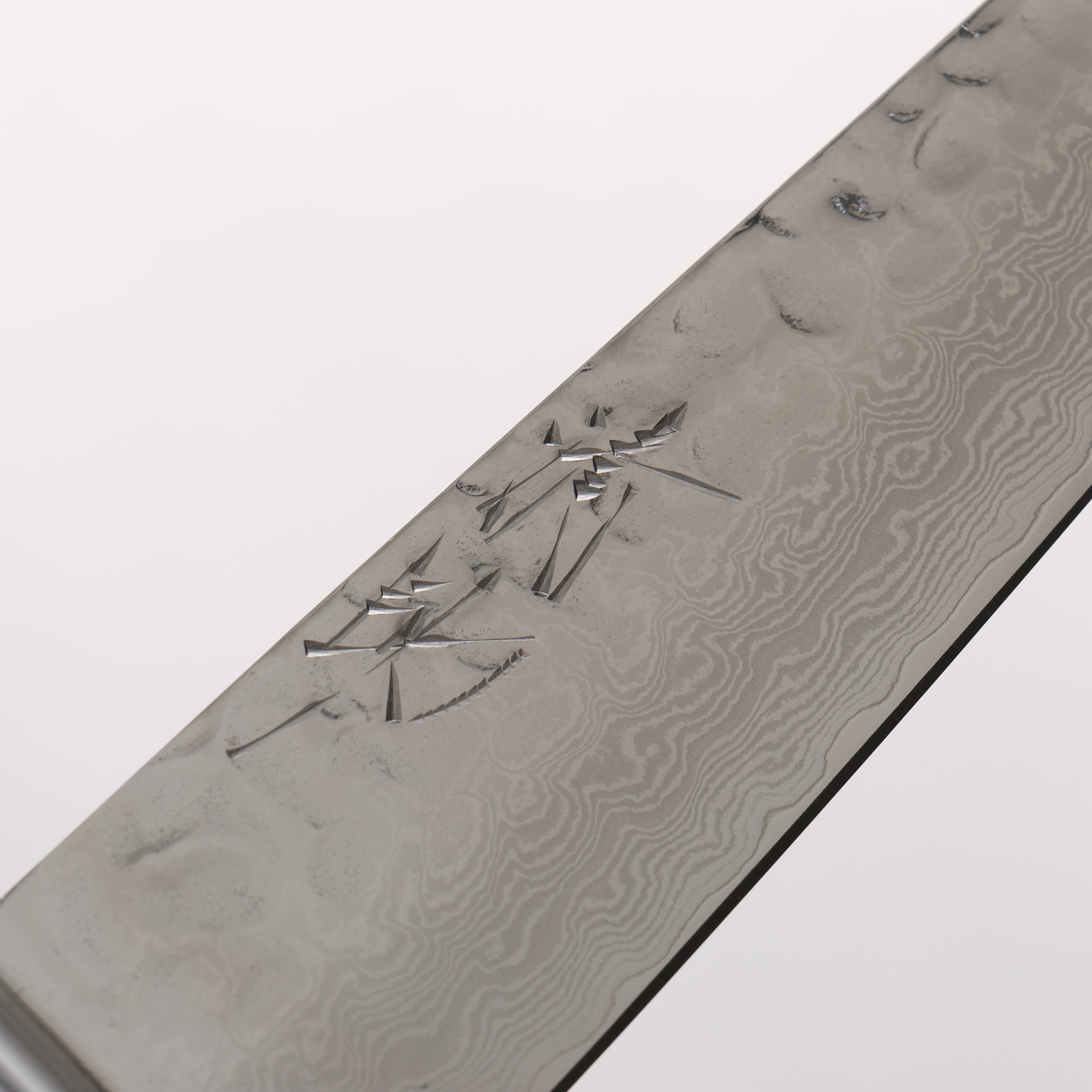 清助 V金10号 鎚目 ダマスカス 磨き仕上げ ペティーナイフ 135mm 合板 (紺色)柄 鞘付き - 清助刃物