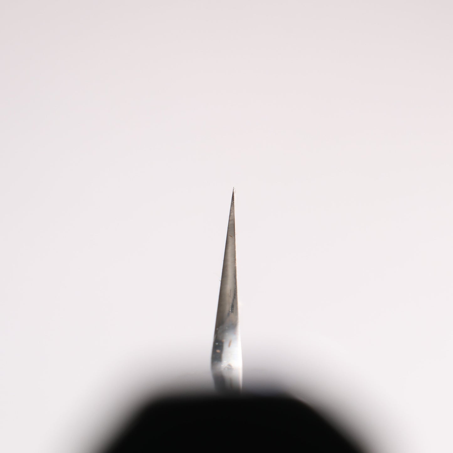 堺 孝行 本焼き 飛燕 V金10号 鏡面仕上げ 剣型柳刃包丁 300mm 黒漆塗り (螺鈿)柄 鞘付き Tetris Pattern MOP inlay (テトリス調螺鈿)