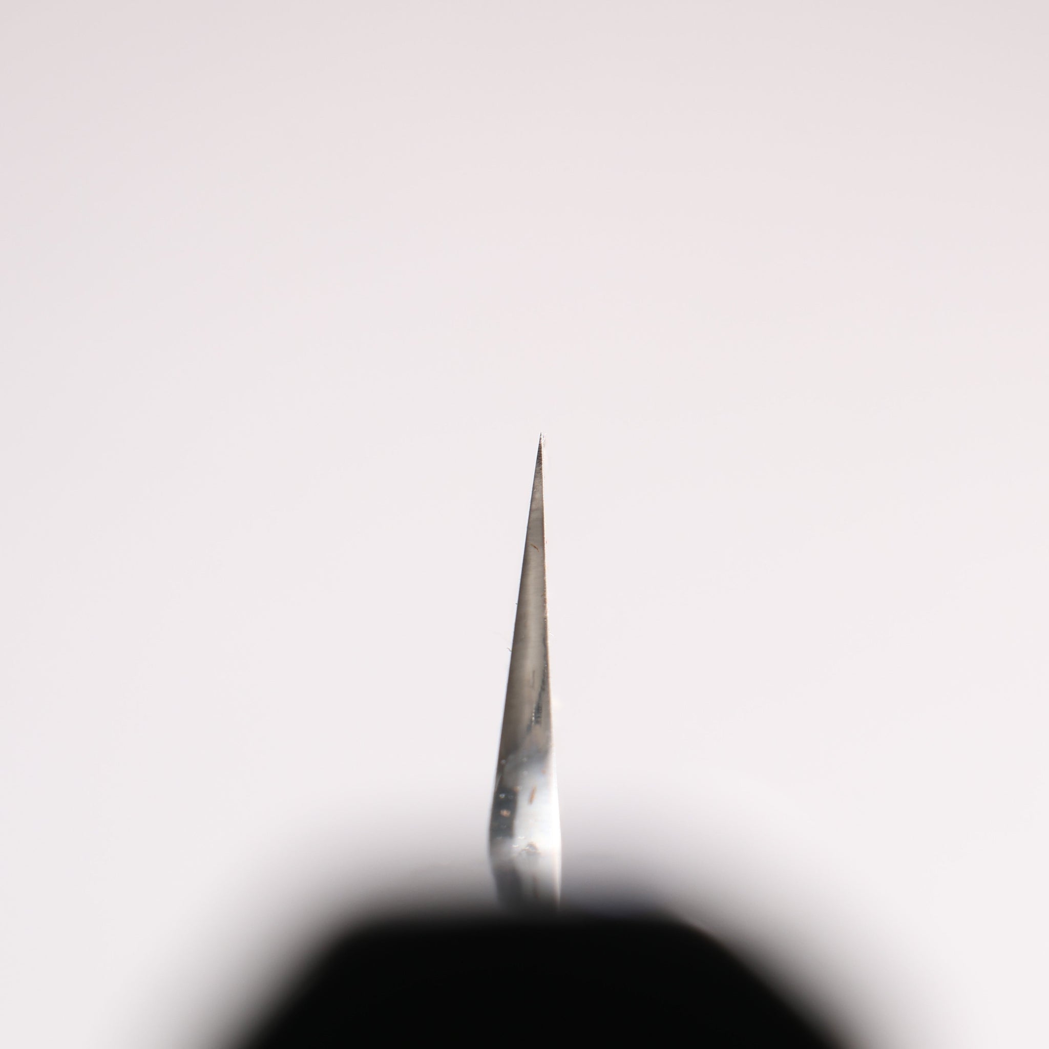 堺 孝行 本焼き 飛燕 V金10号 鏡面仕上げ 剣型柳刃包丁 300mm 黒漆塗り (螺鈿)柄 鞘付き Tetris Pattern MOP inlay (テトリス調螺鈿)