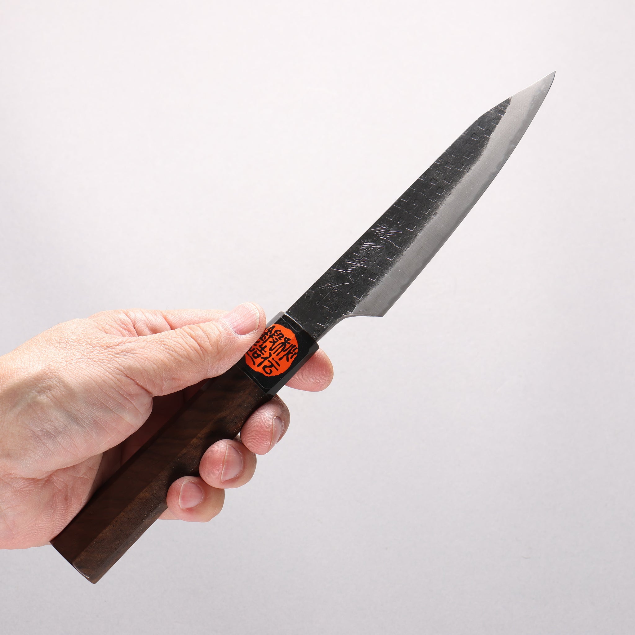田中 誠貴 鉄火 青ニ鋼 黒打 鎚目(角) 切付ペティナイフ 120mm ウォルナット柄