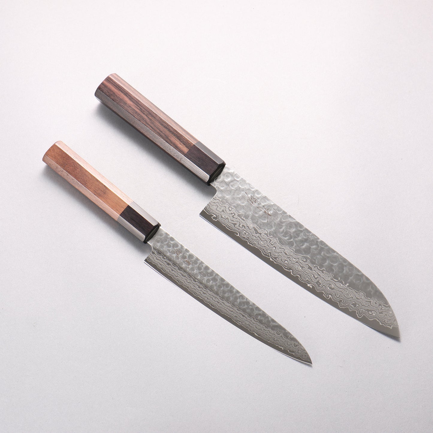 清助 AUS10 鎚目 ダマスカス 三徳包丁&ペティナイフセット 紫檀 (口輪：黒合板)柄 180mm & 150mm
