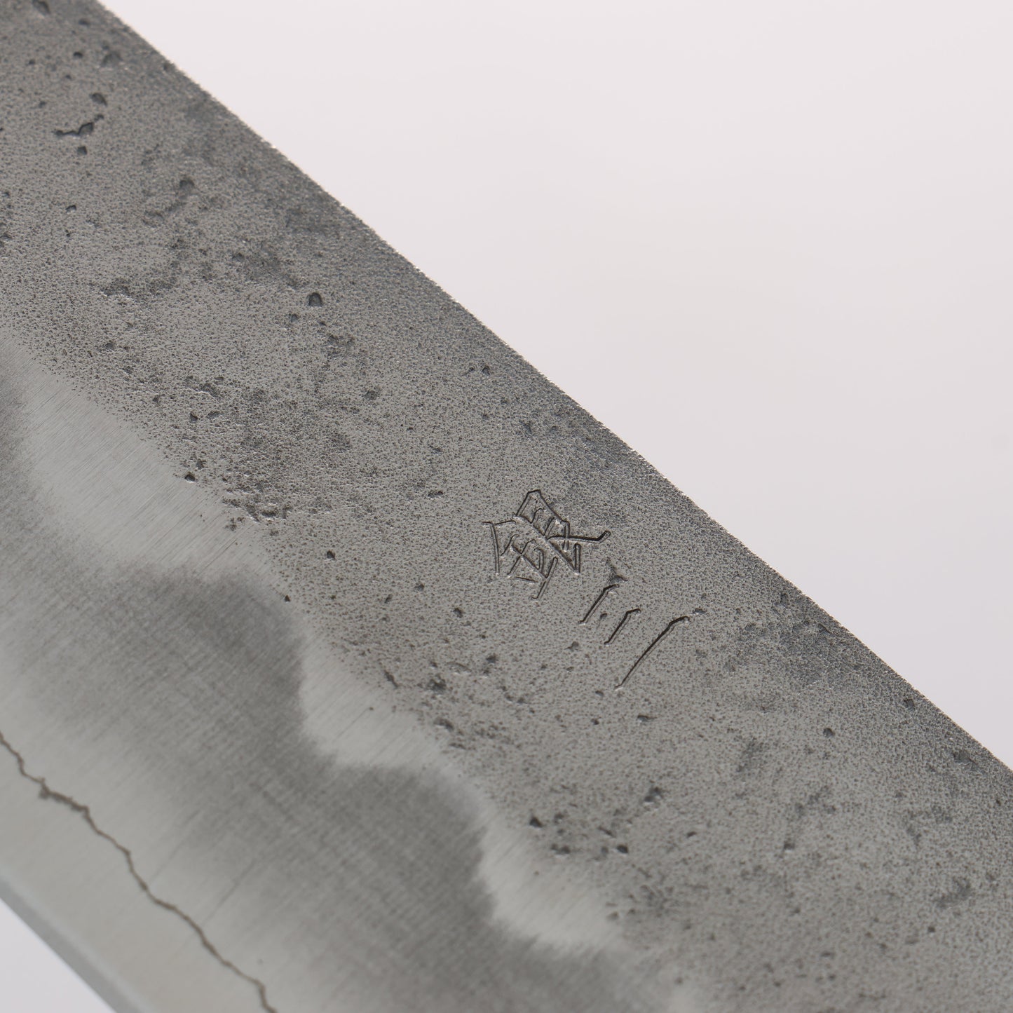 翁流 銀三鋼 梨地 文化包丁 170mm 樫 （煤黒）柄 - 清助刃物